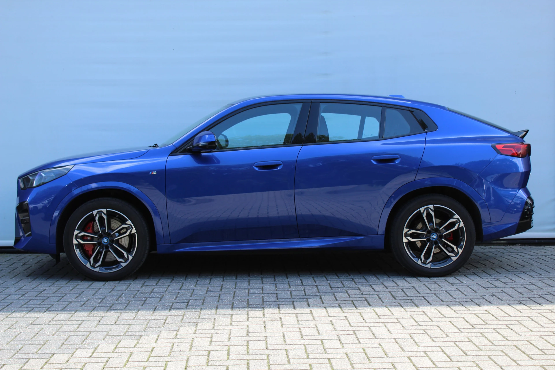 Hoofdafbeelding BMW iX2