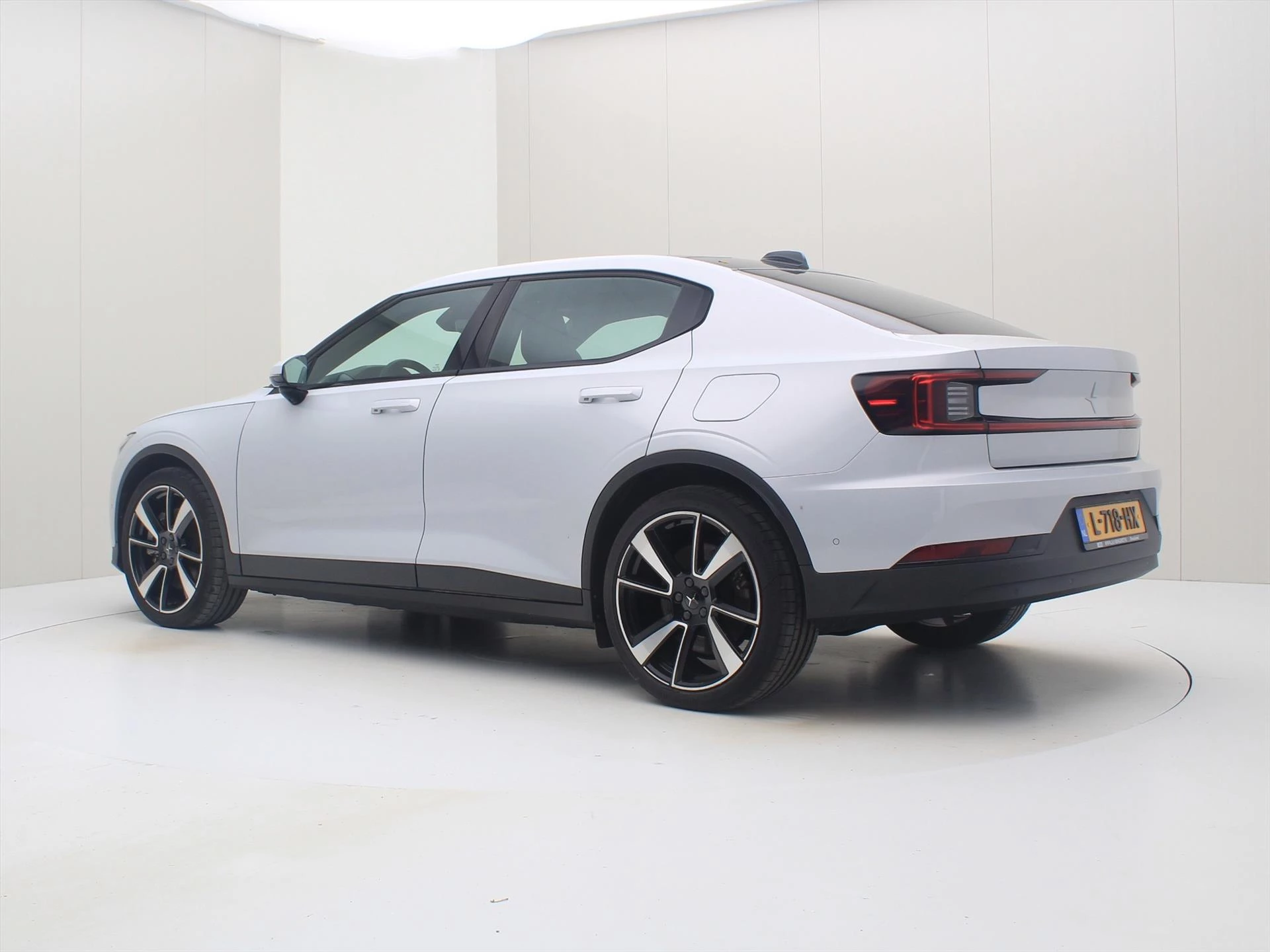 Hoofdafbeelding Polestar 2