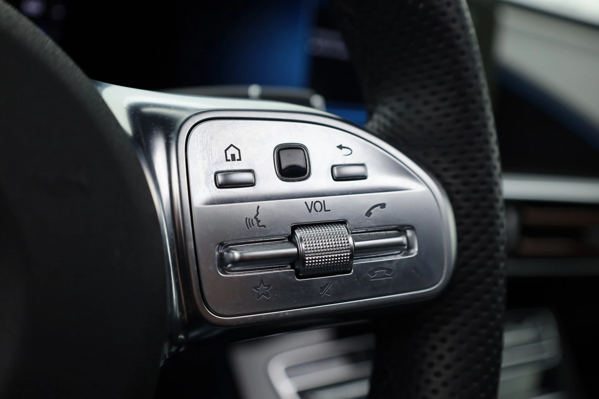 Hoofdafbeelding Mercedes-Benz EQC
