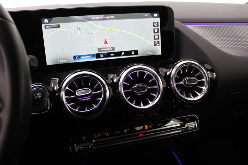 Hoofdafbeelding Mercedes-Benz EQA