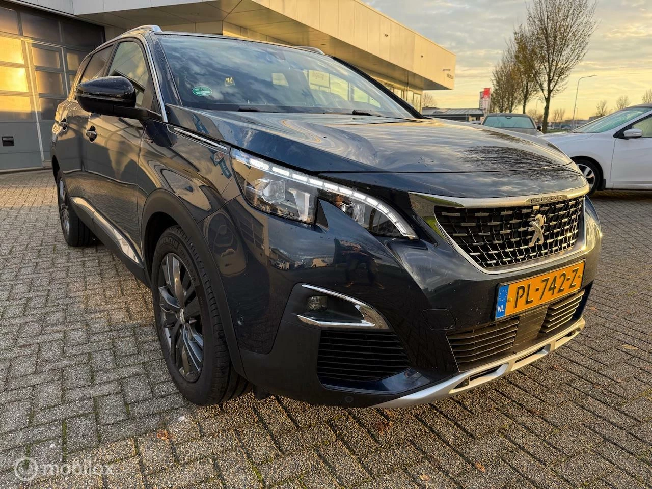 Hoofdafbeelding Peugeot 5008