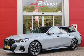 BMW 5-serie Touring 520i | M-SPORT INTERIEUR / EXTERIEUR | MULTIFUNCTIONELE SPORTSTOELEN, VOLLEDIG ELEKTRISCH MET GEHEUGEN | VOORSTOELEN VERWARMD / GEVENTILEERD | ACHTERBANK VERWARMD | HALF LEDER / HALF ALCANTARA BEKLEDING | GLAZEN PANORAMA DAK | HARMAN KARDON PREMIUM AUDIO | APPLE CARPLAY / ANDROID AUTO | EXTRA GETINT GLAS ACHTER | GECOMBINEERD RADAR- CAMERA SYSTEEM | NAVIGATIE |