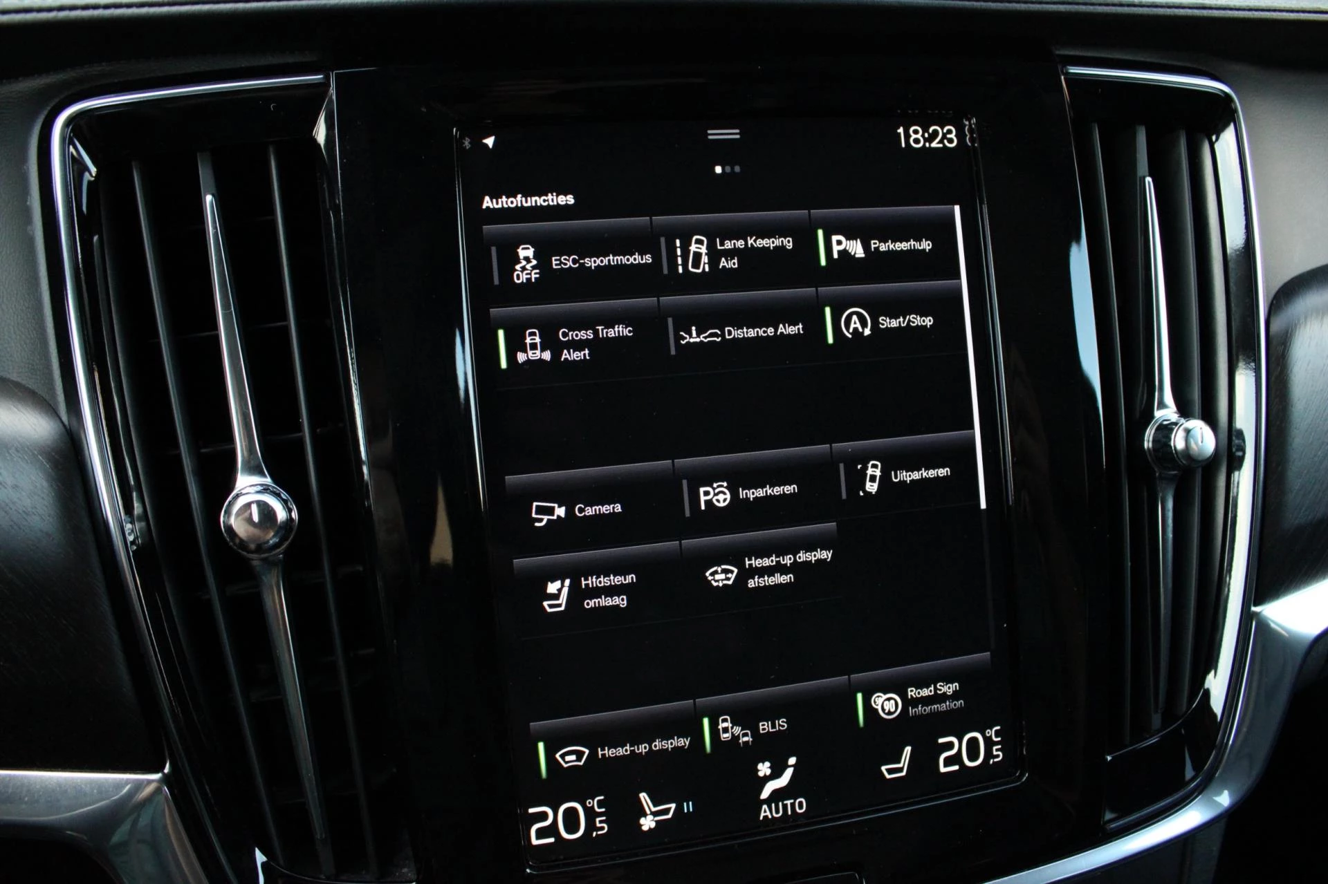 Hoofdafbeelding Volvo V90