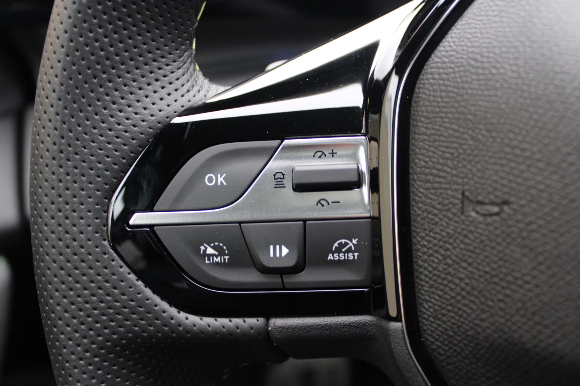 Hoofdafbeelding Peugeot 408