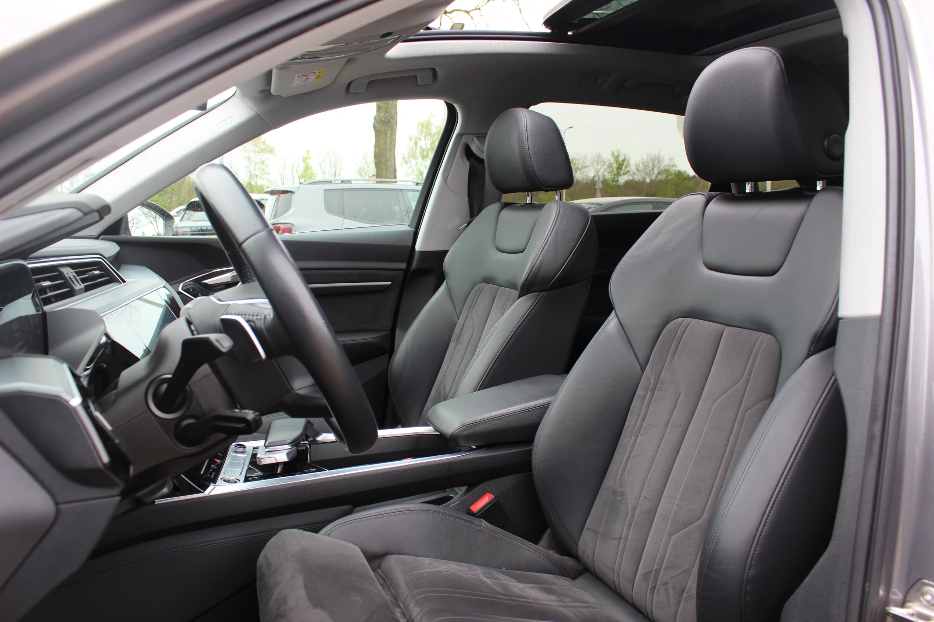 Hoofdafbeelding Audi e-tron
