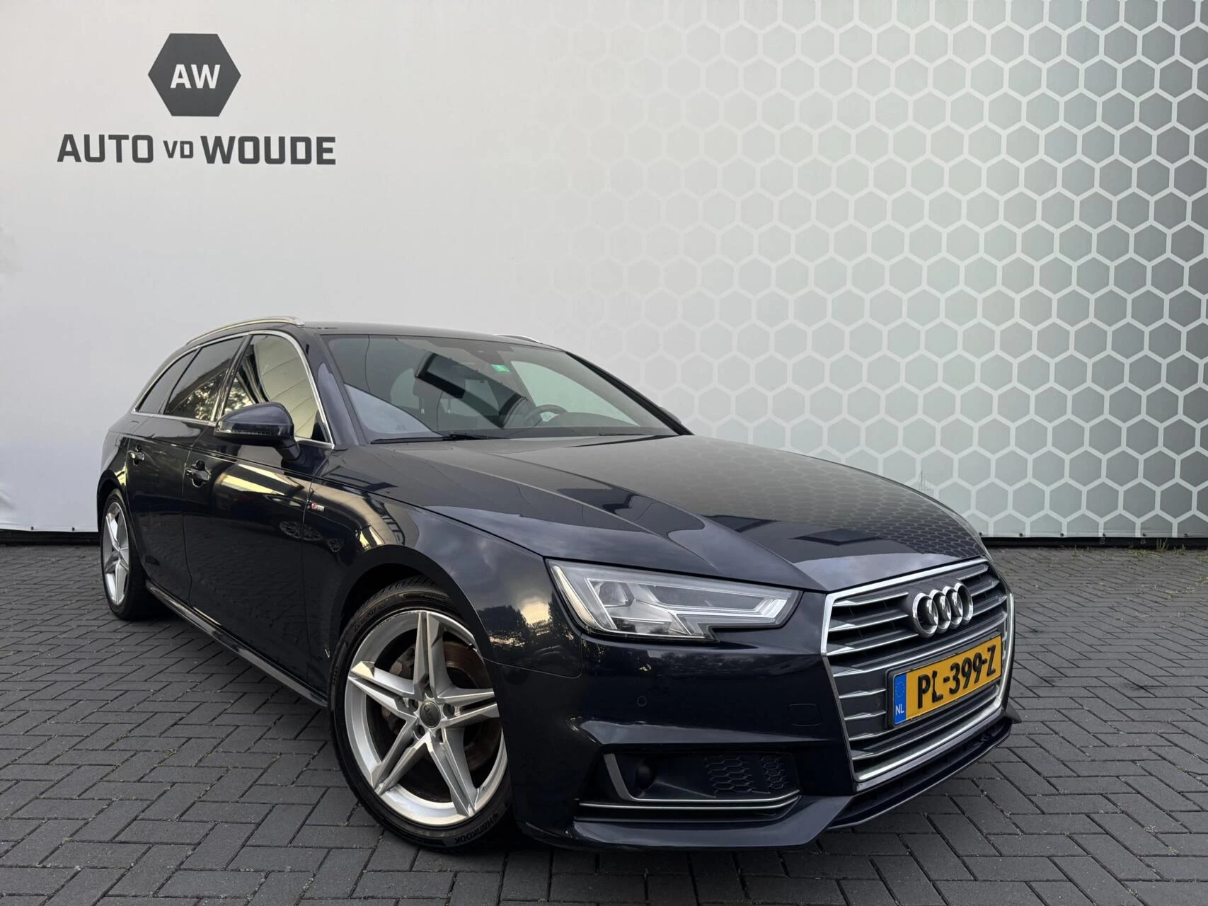 Hoofdafbeelding Audi A4