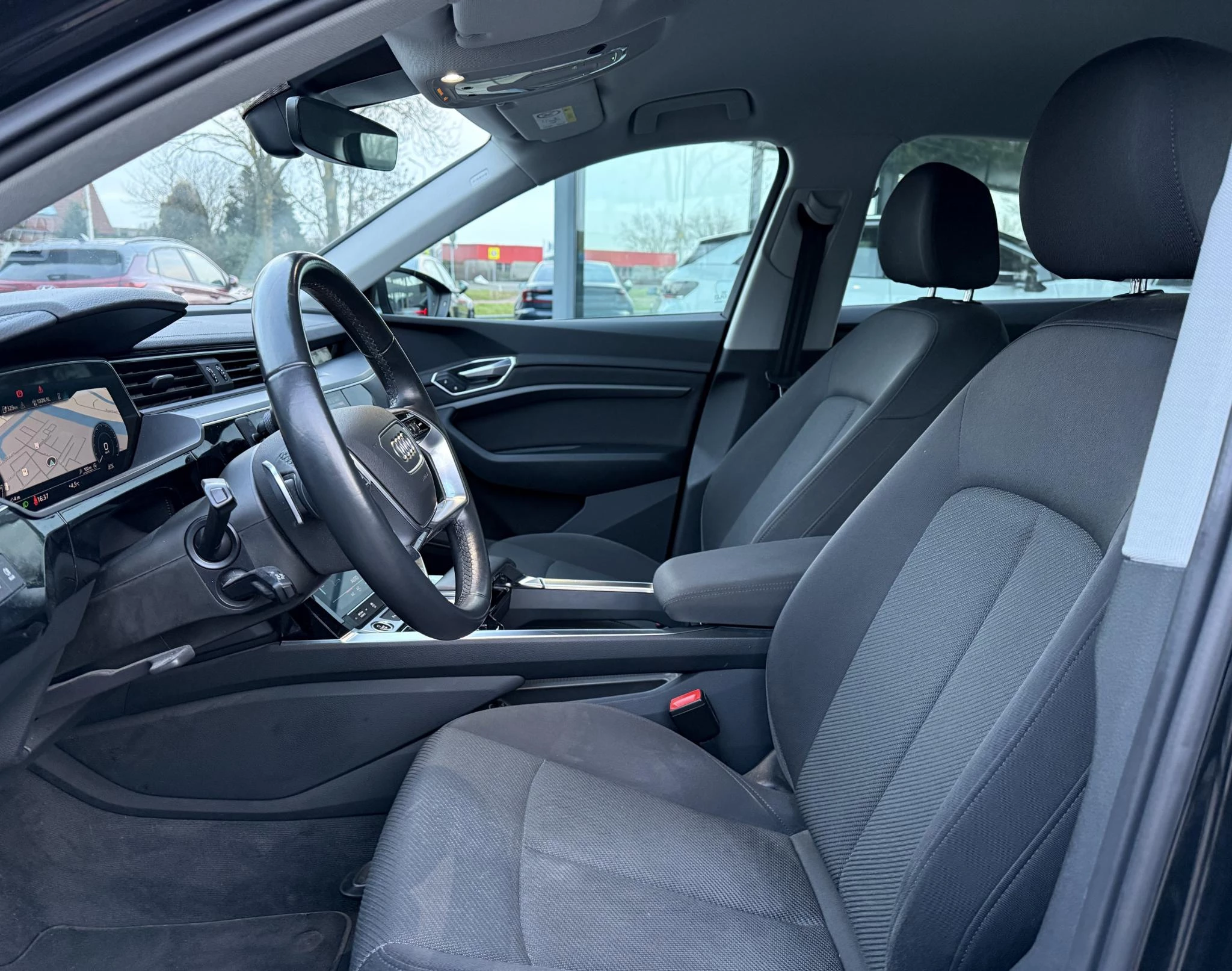 Hoofdafbeelding Audi e-tron