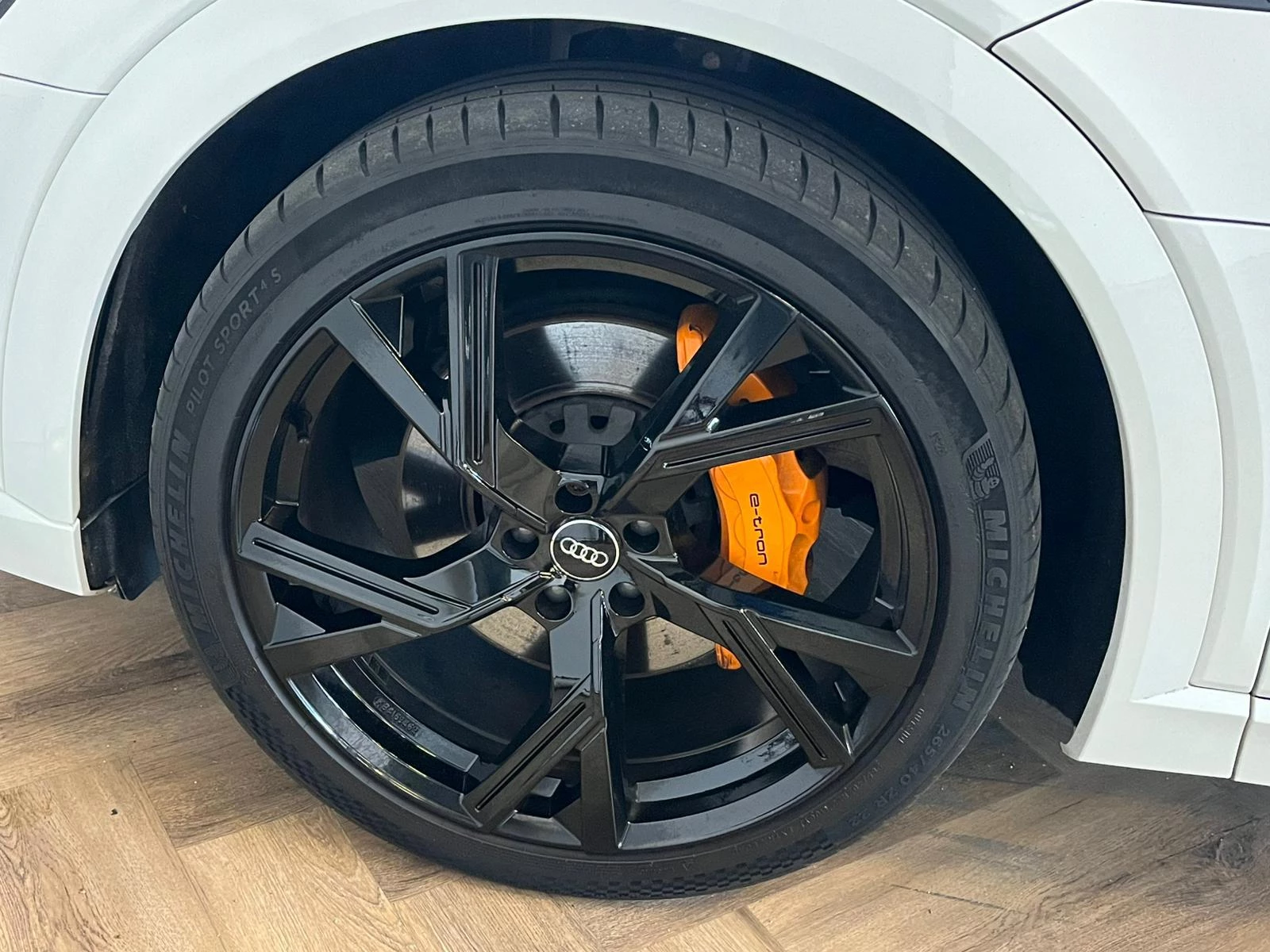 Hoofdafbeelding Audi e-tron