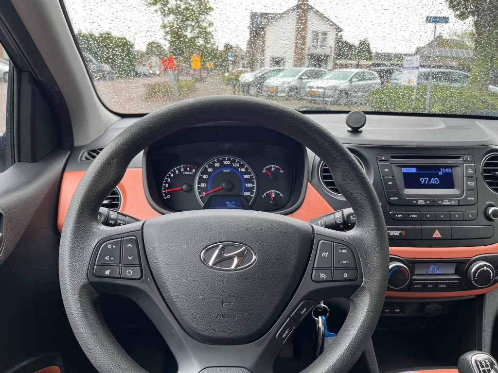 Hoofdafbeelding Hyundai i10