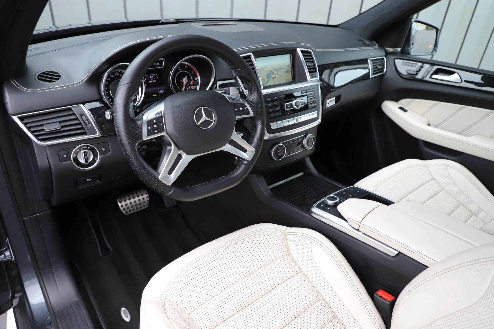 Hoofdafbeelding Mercedes-Benz M-Klasse