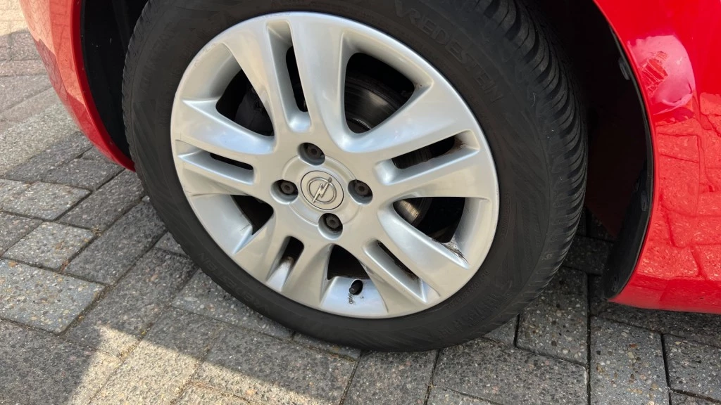 Hoofdafbeelding Opel Agila