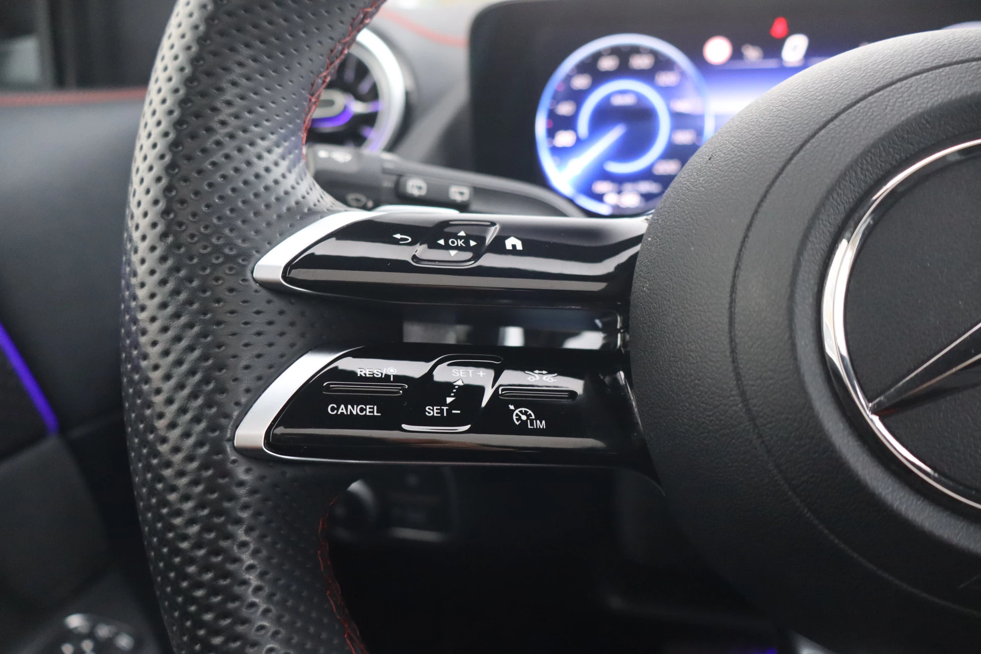 Hoofdafbeelding Mercedes-Benz EQA