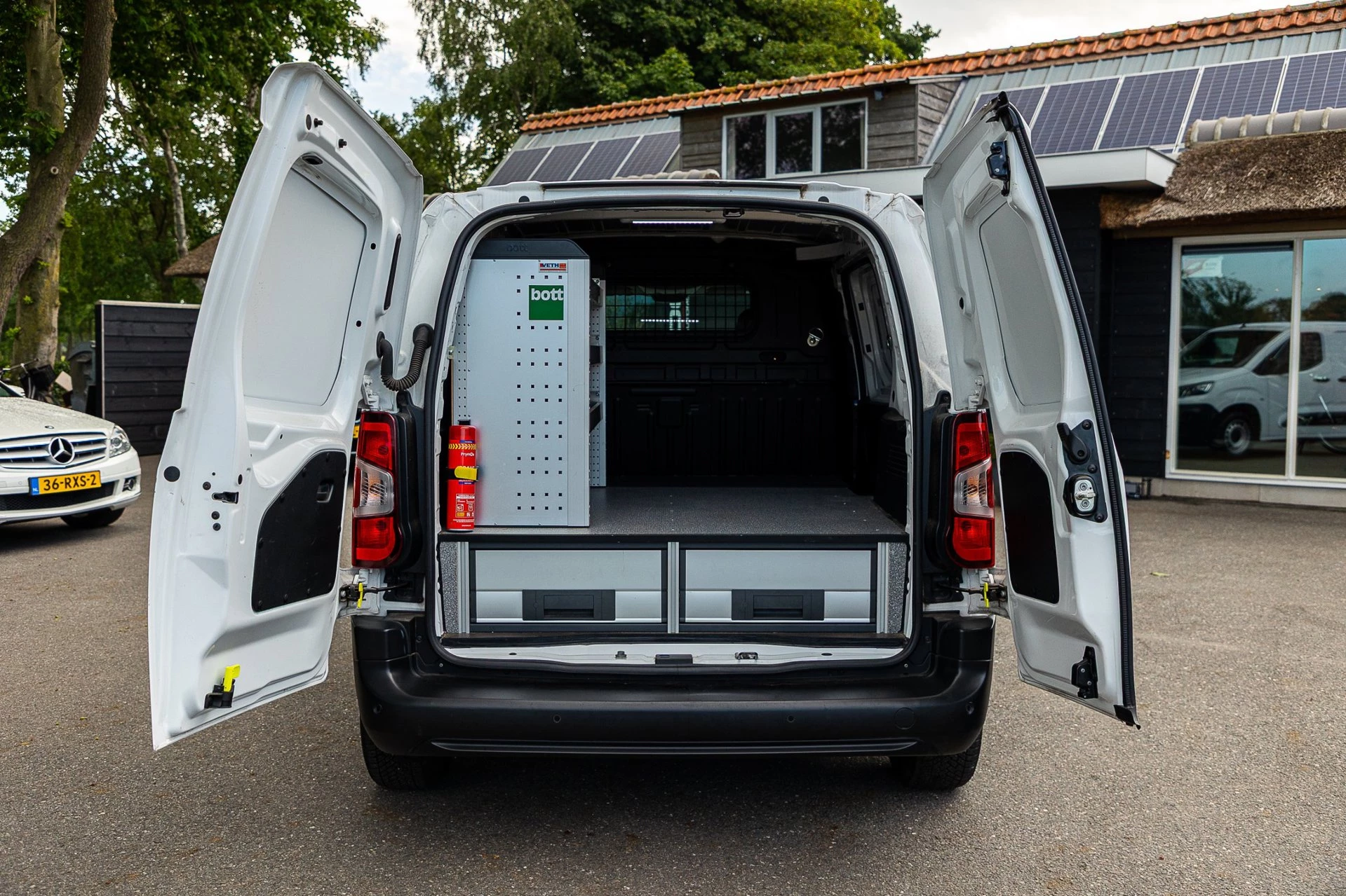 Hoofdafbeelding Peugeot Partner