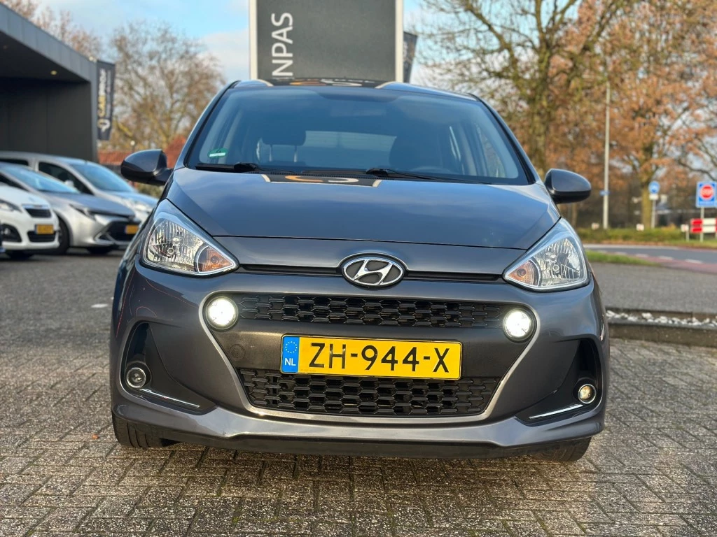 Hoofdafbeelding Hyundai i10