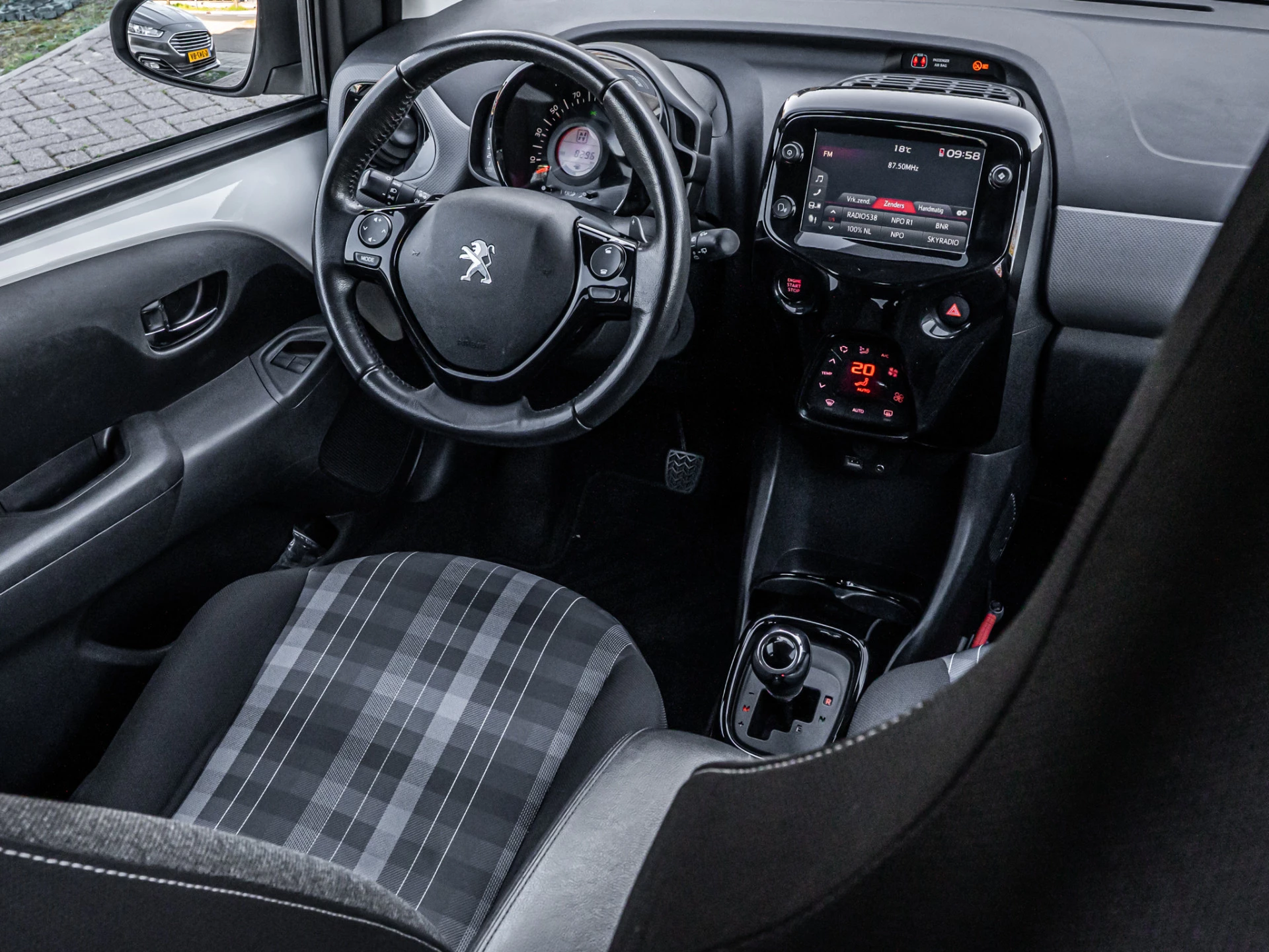 Hoofdafbeelding Peugeot 108