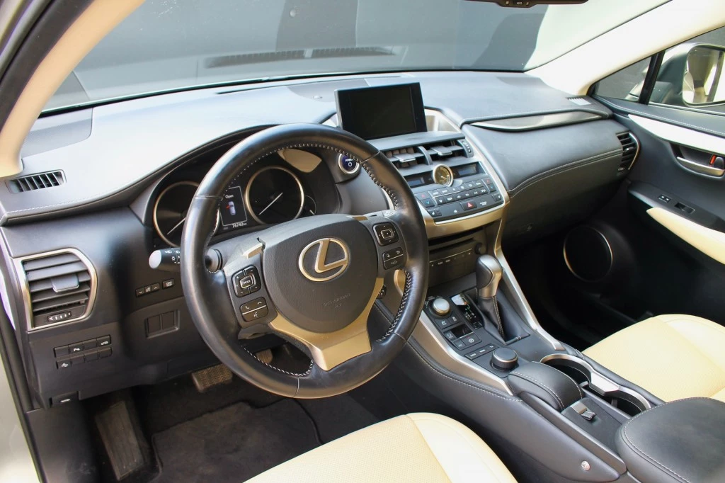Hoofdafbeelding Lexus NX