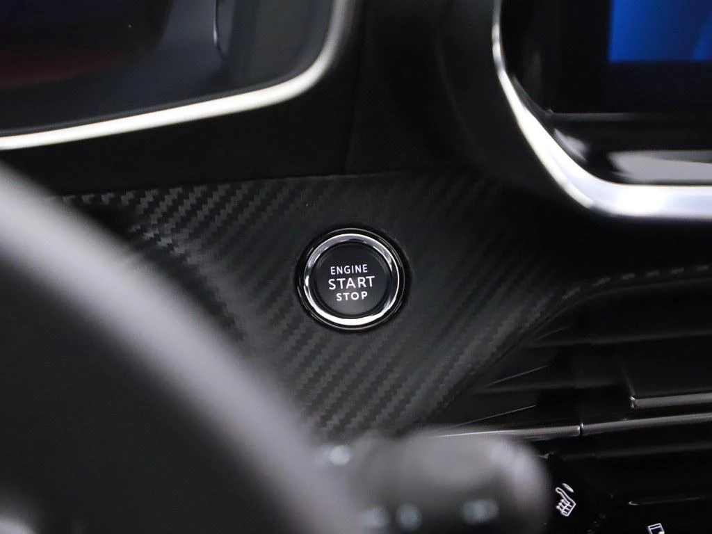 Hoofdafbeelding Peugeot e-2008