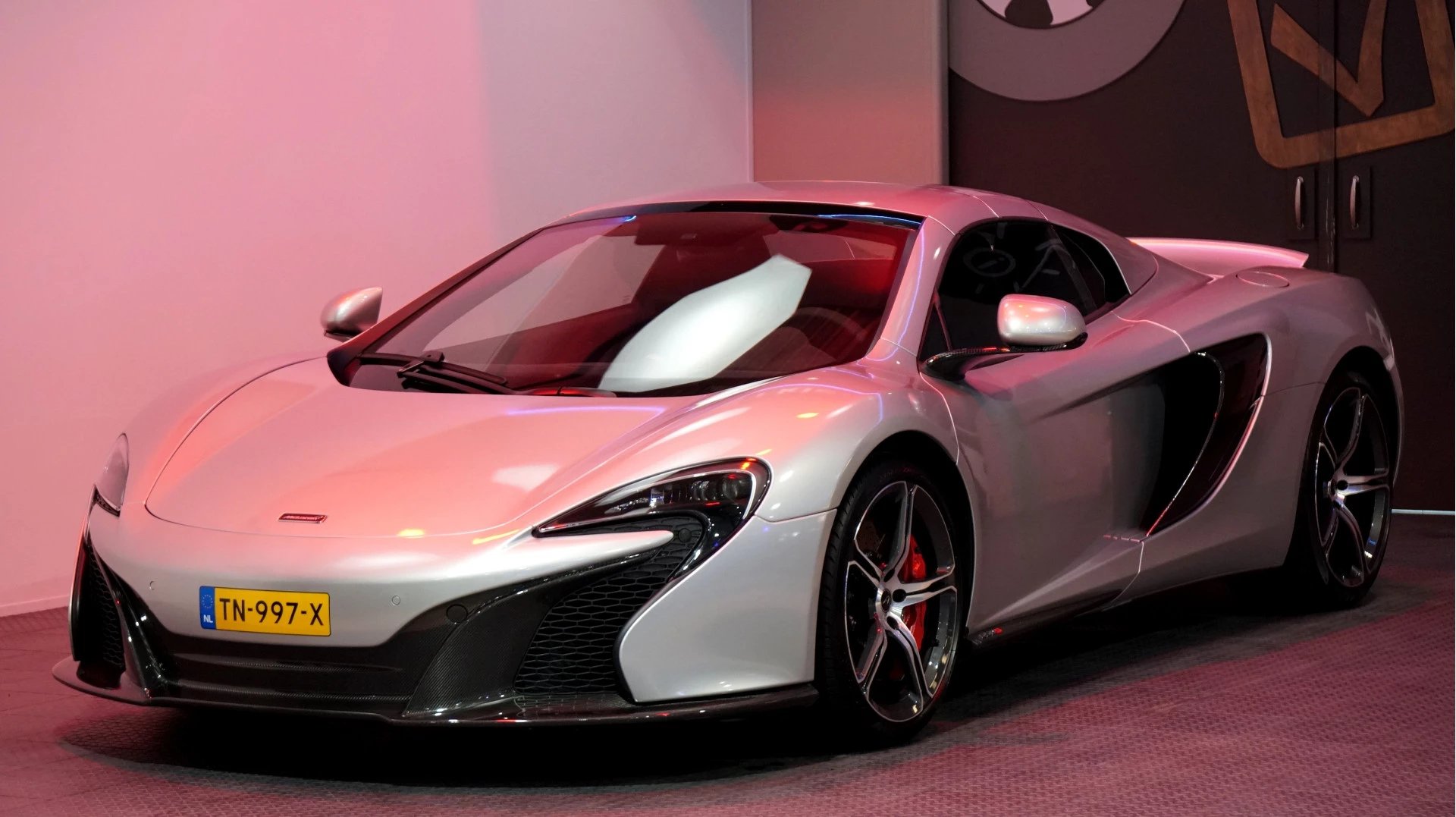 Hoofdafbeelding McLaren 650S