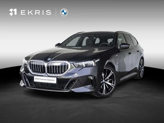 BMW 5 Serie Touring 530e xDrive | M Sportpakket | Innovation Pack | Comfort Access | Panoramadak | Stoelventilatie | Harman-Kardon | 20''