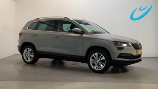 Skoda Karoq 1.5 TSI 150pk DSG ACT Business Edition Plus Sfeerverlichting Leder Stoelverwarming