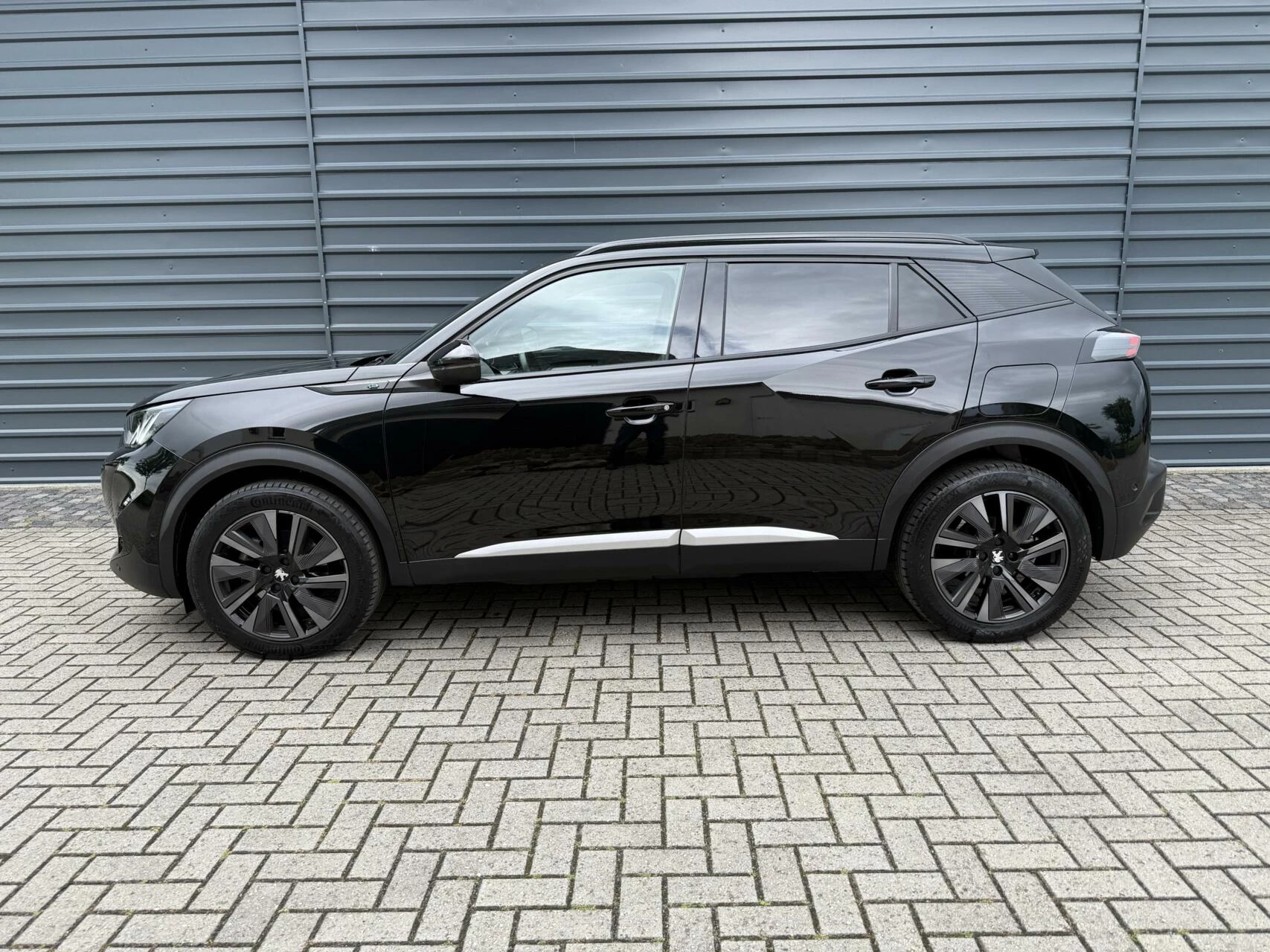 Hoofdafbeelding Peugeot e-2008