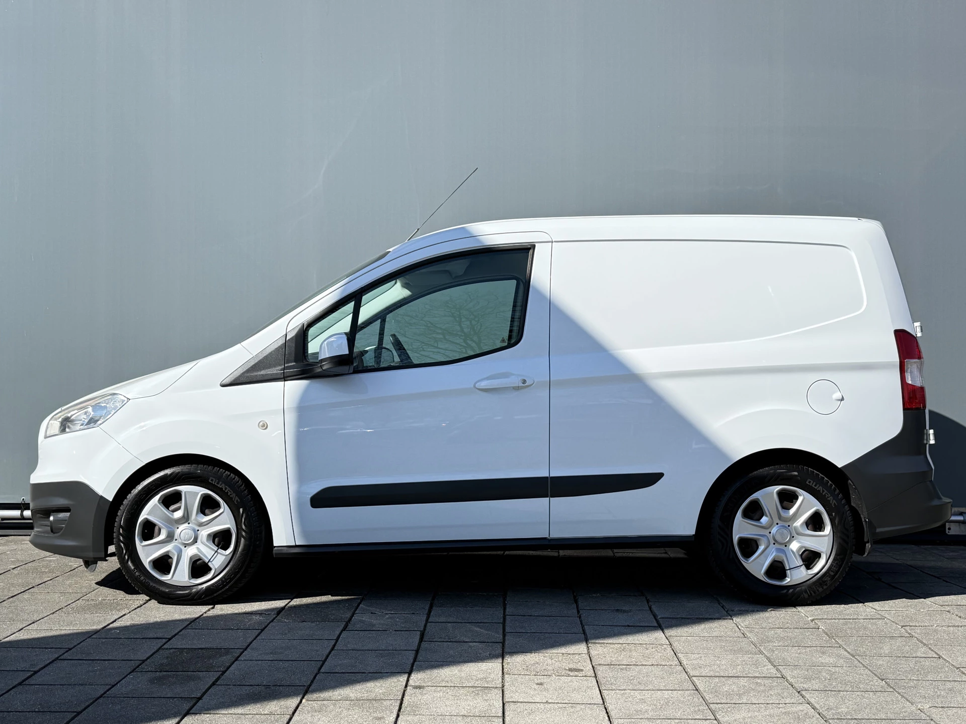 Hoofdafbeelding Ford Transit Courier
