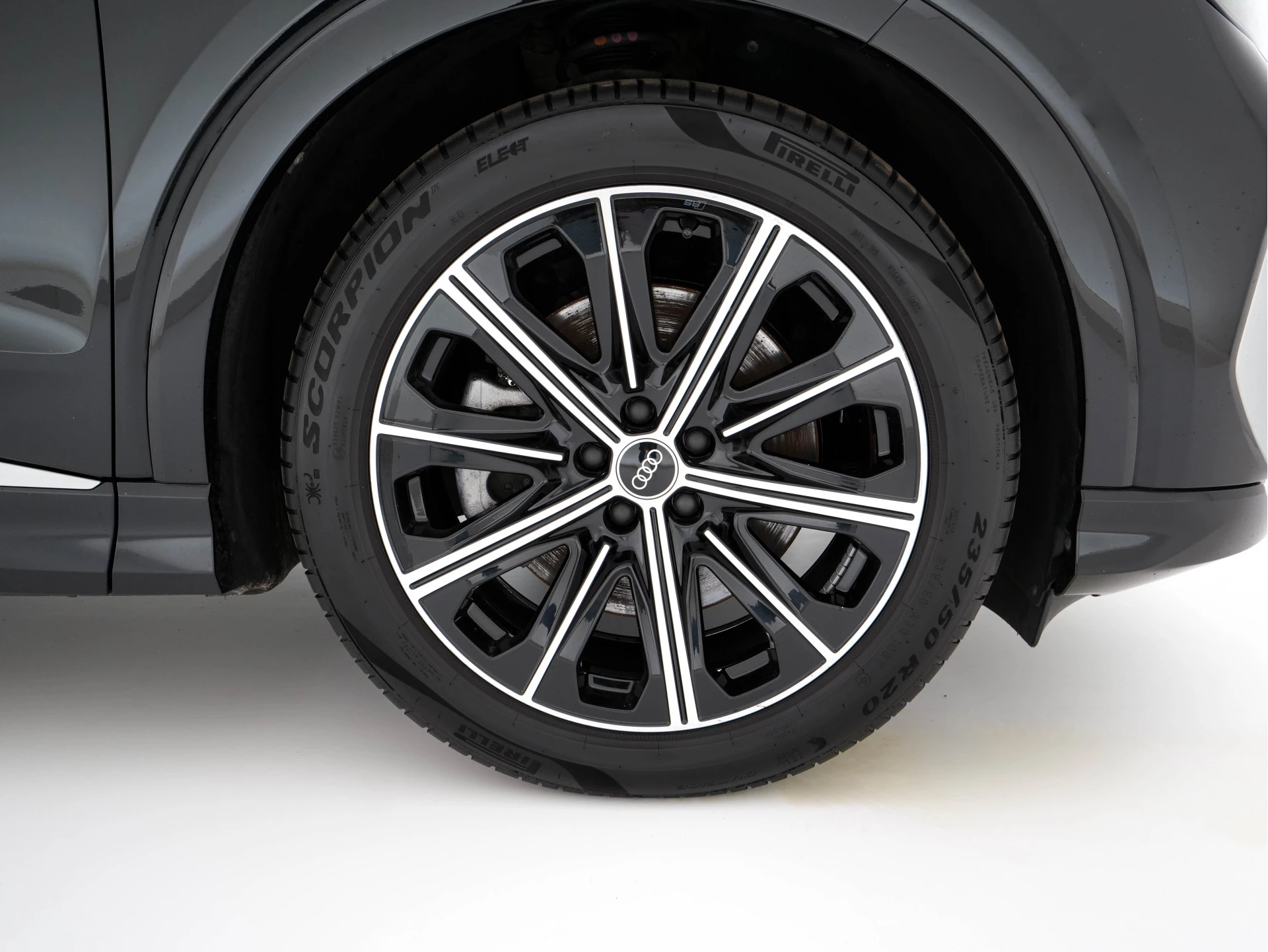 Hoofdafbeelding Audi Q4 e-tron