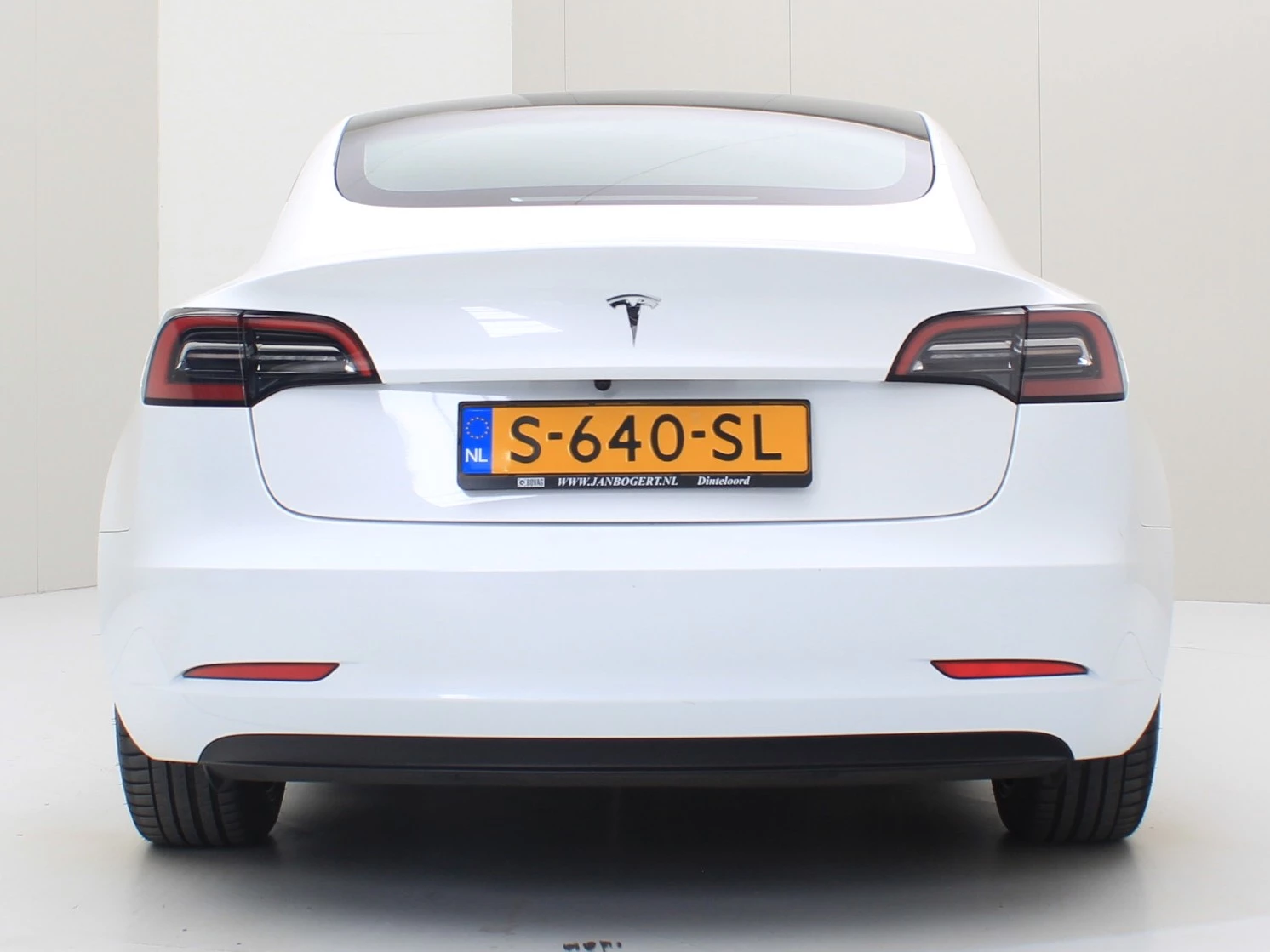 Hoofdafbeelding Tesla Model 3