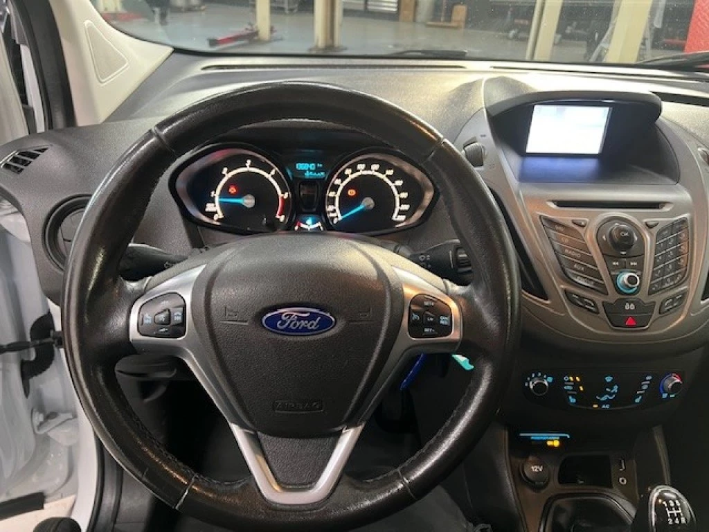 Hoofdafbeelding Ford Transit Courier