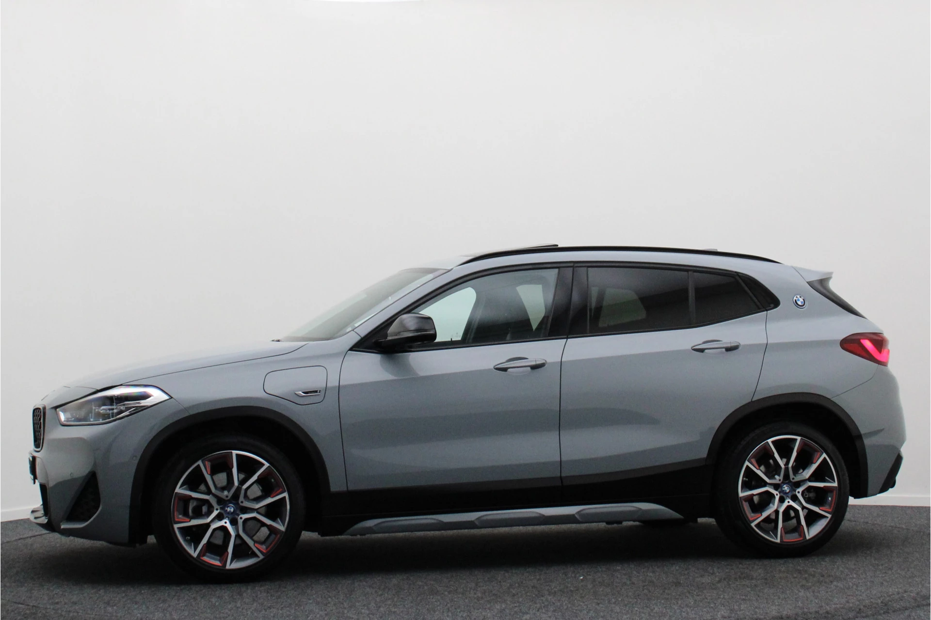 Hoofdafbeelding BMW X2