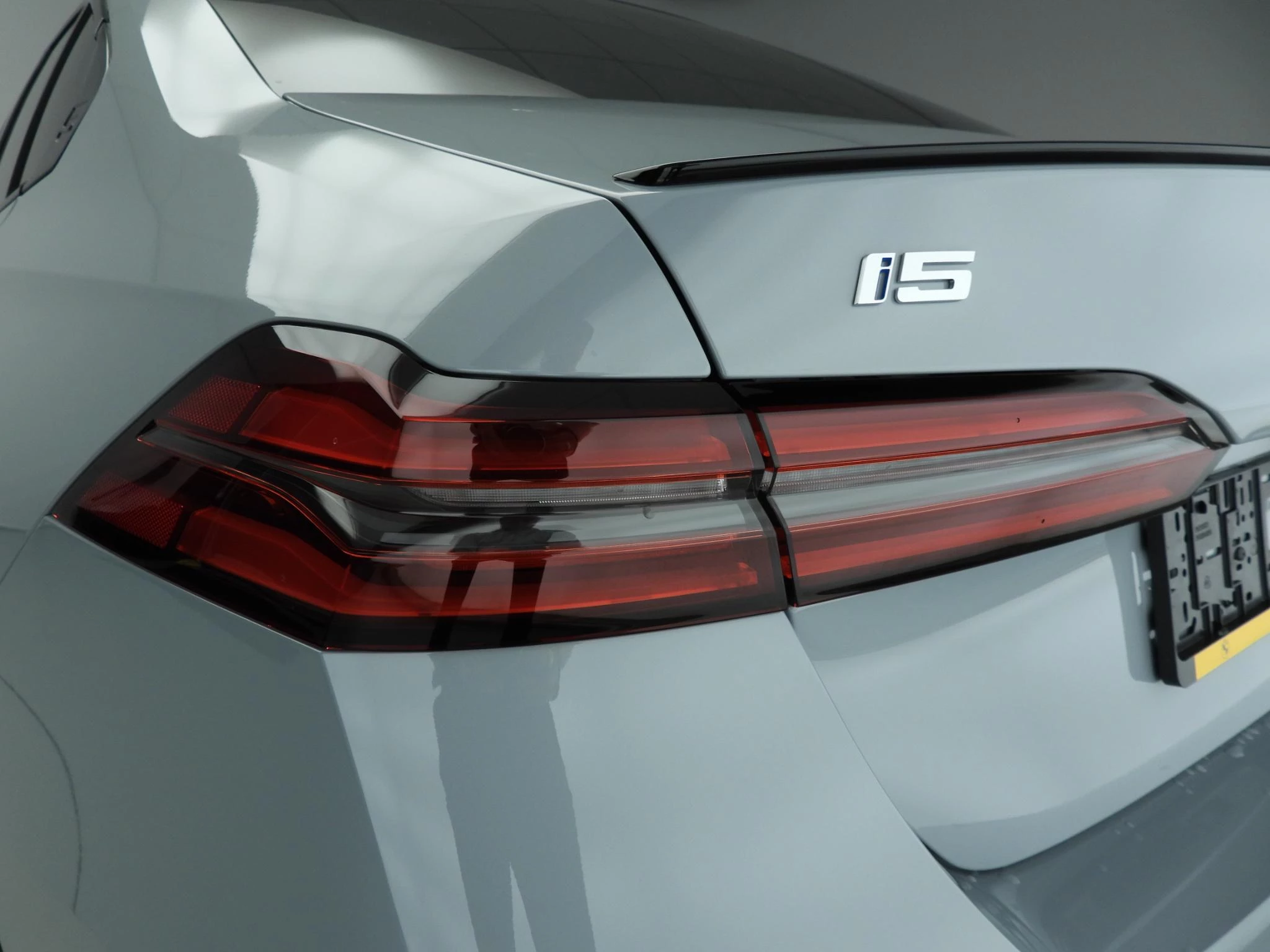 Hoofdafbeelding BMW i5