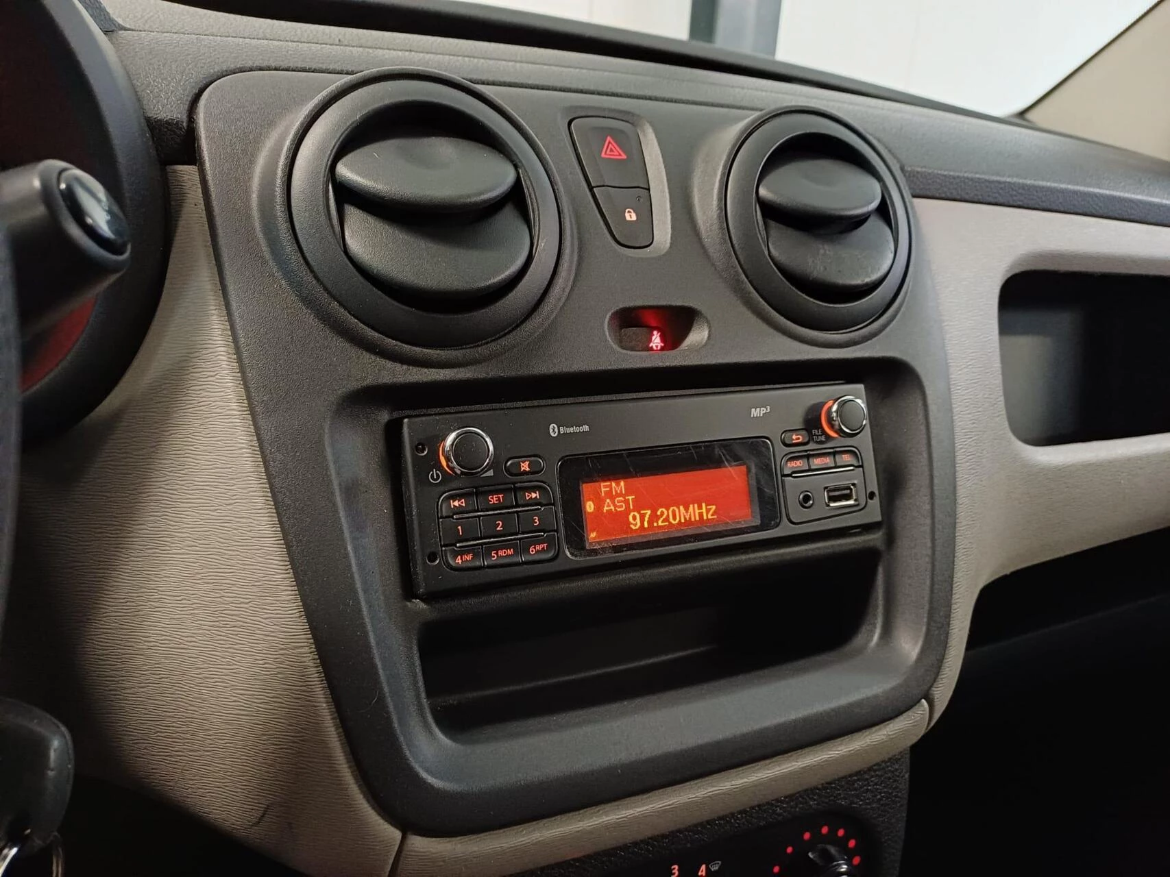 Hoofdafbeelding Dacia Dokker