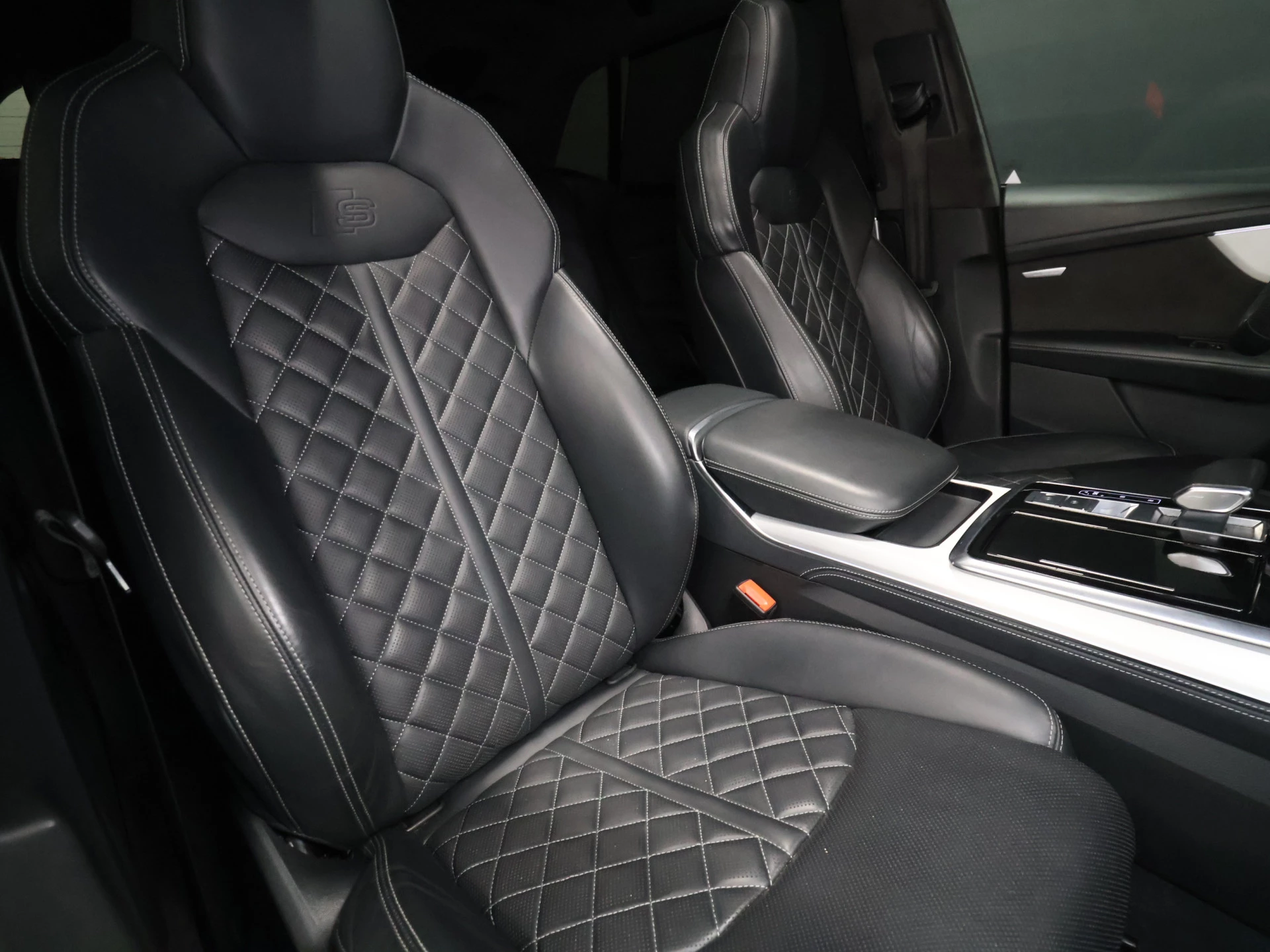 Hoofdafbeelding Audi Q8