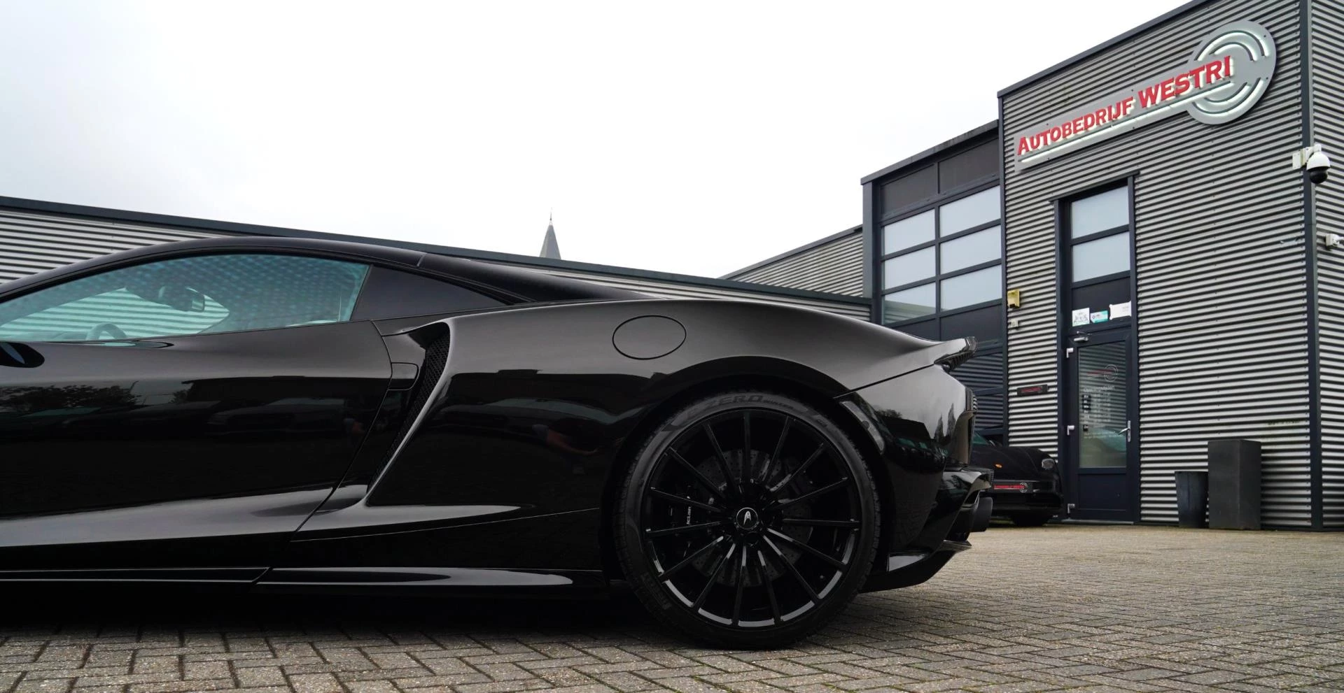 Hoofdafbeelding McLaren GT