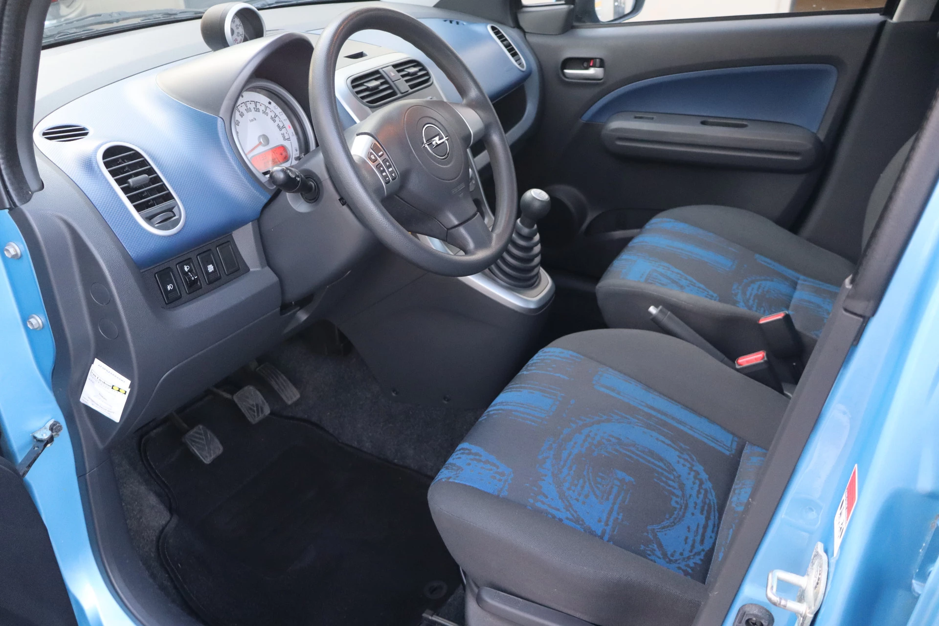 Hoofdafbeelding Opel Agila