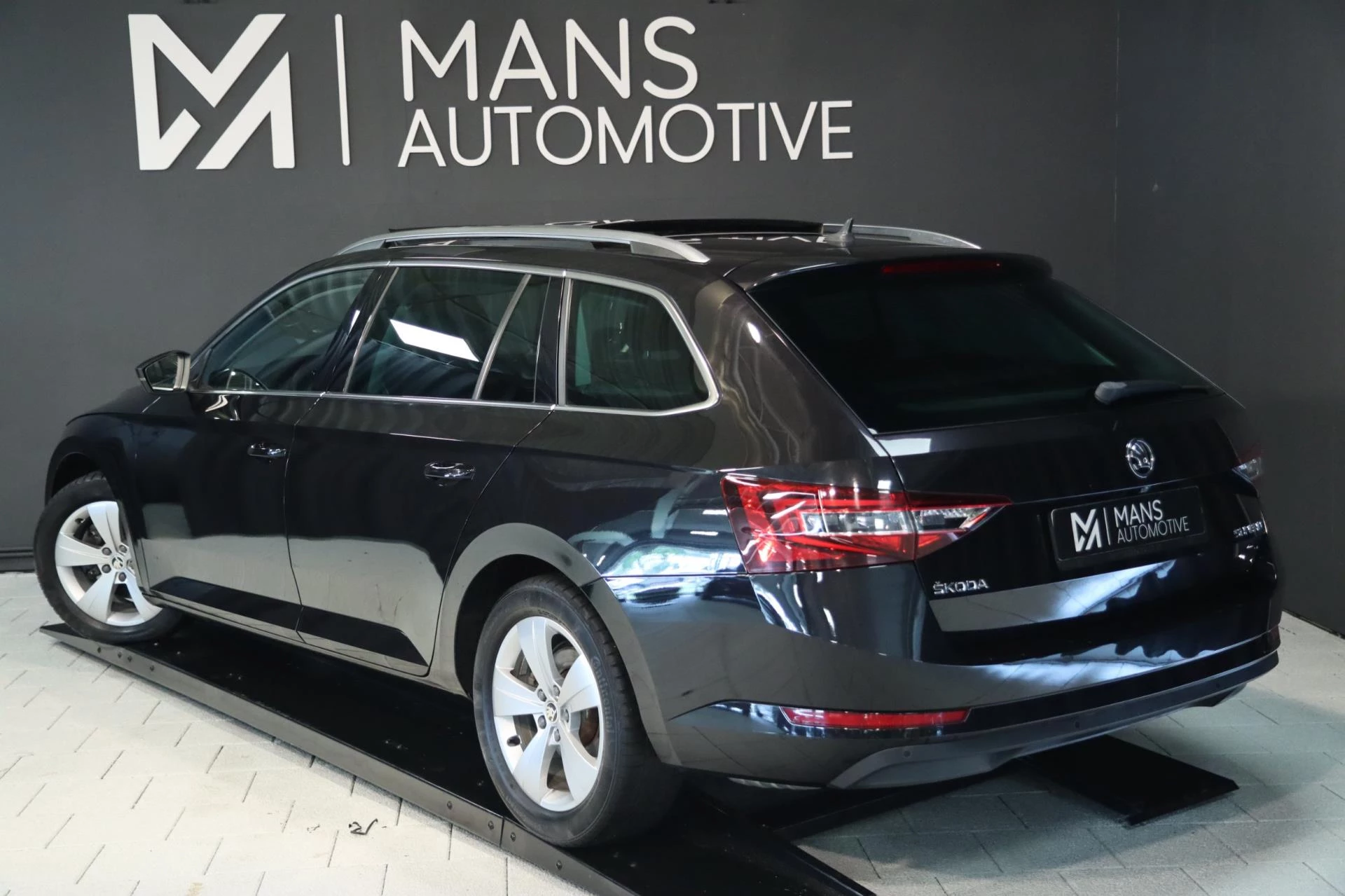 Hoofdafbeelding Škoda Superb