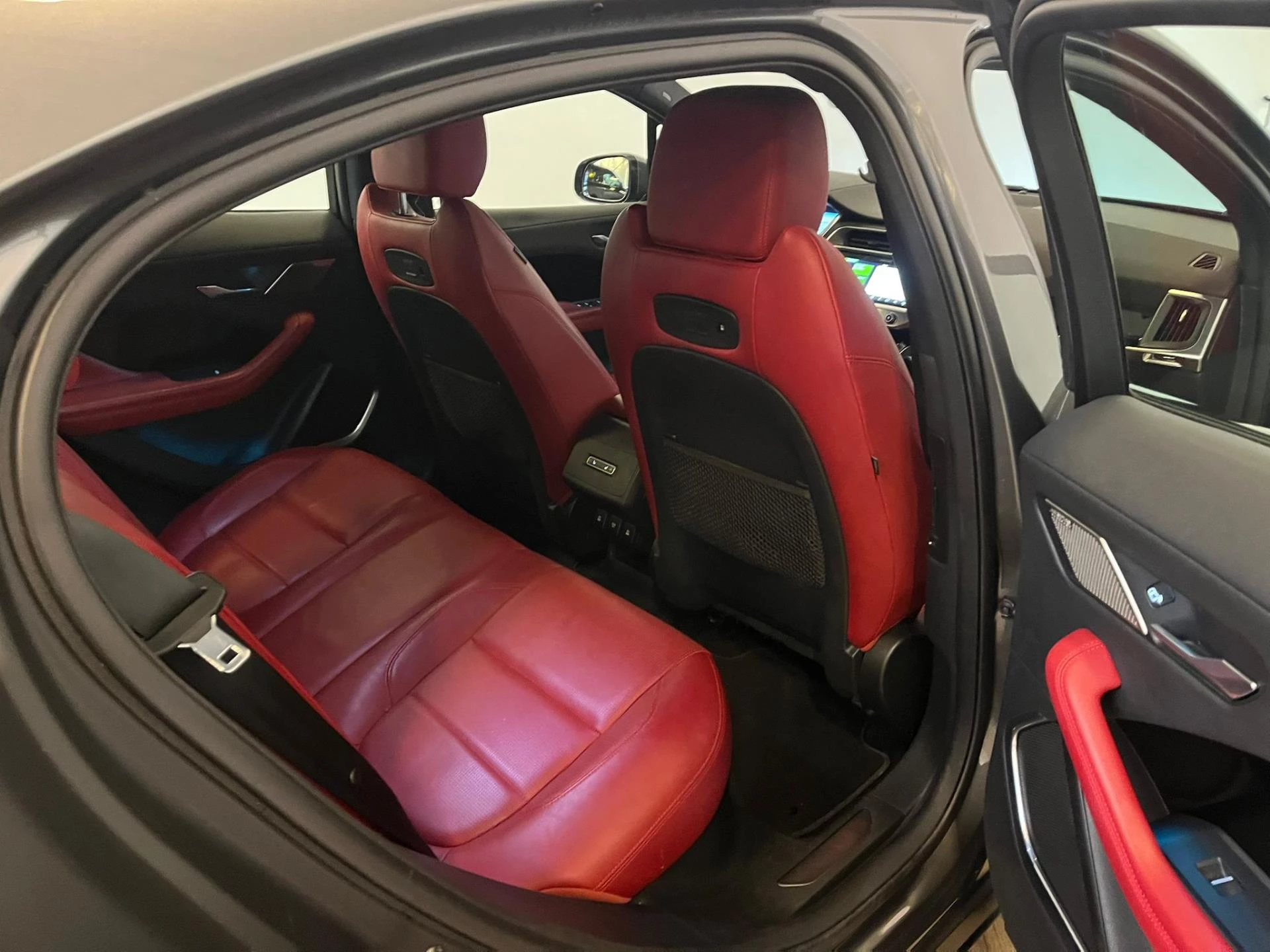 Hoofdafbeelding Jaguar I-PACE