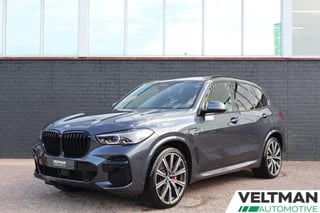 BMW X5 xDrive45e M-Sport PANO HEAD UP LUCHTVERING 22 INCH TREKHAAK