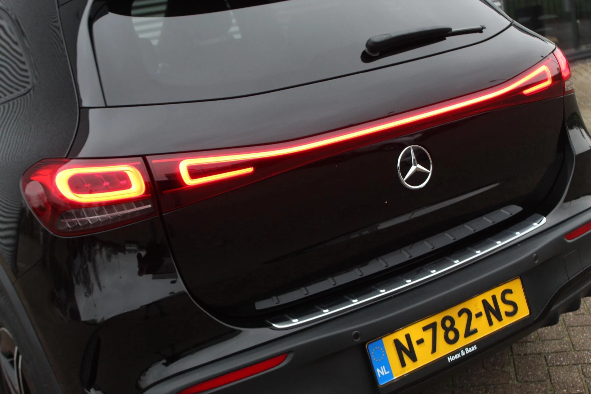 Hoofdafbeelding Mercedes-Benz EQA