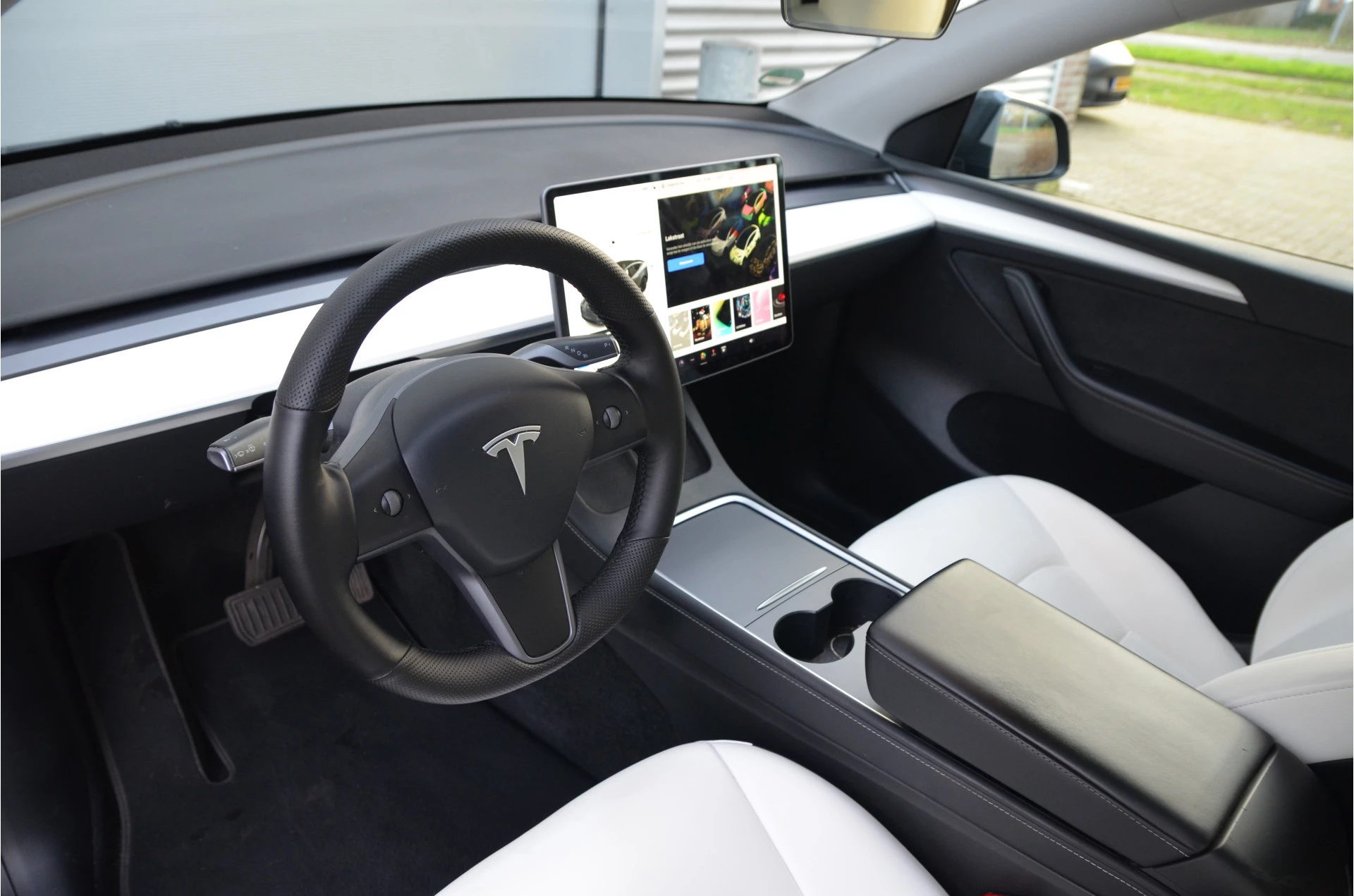 Hoofdafbeelding Tesla Model Y