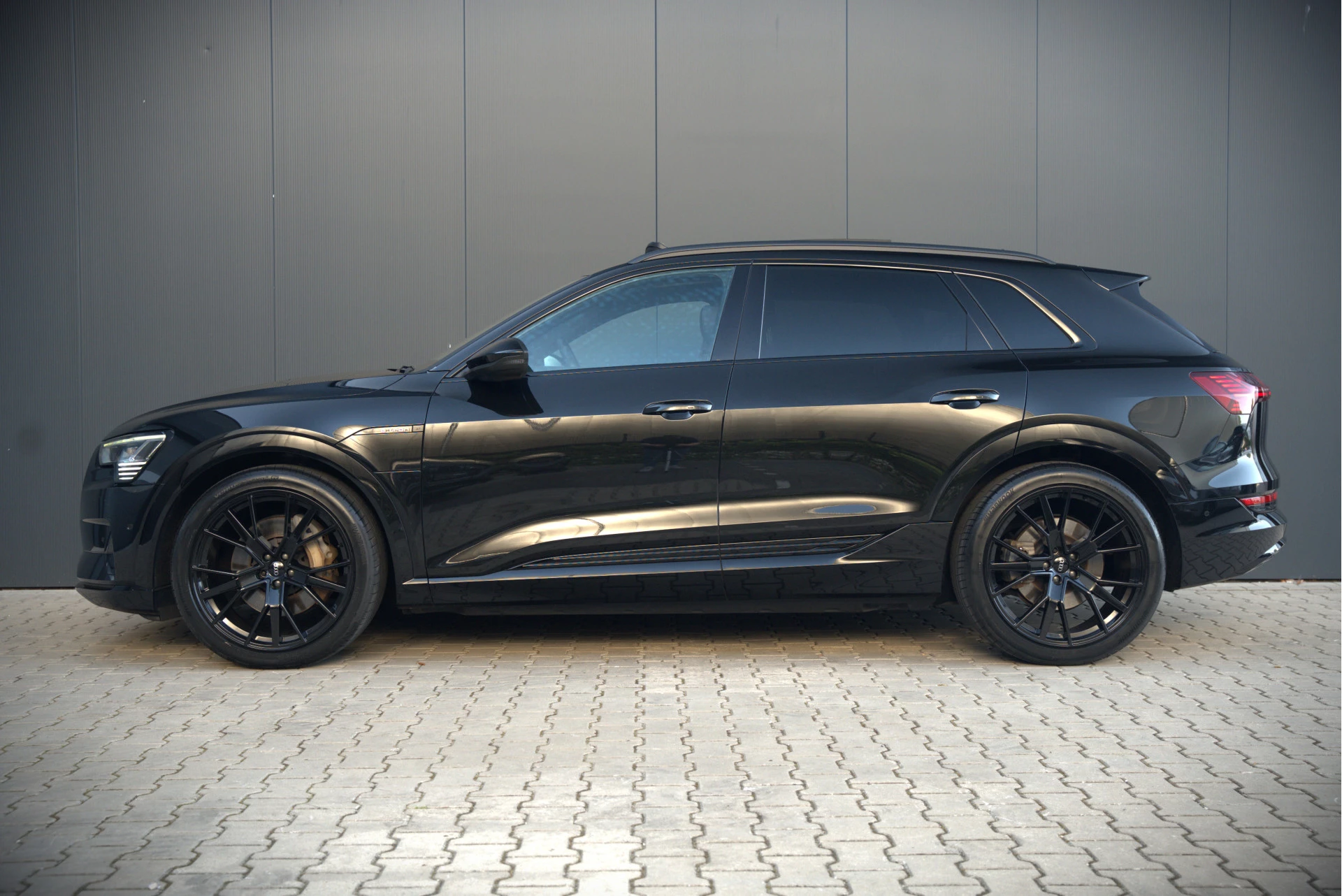 Hoofdafbeelding Audi e-tron