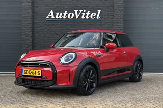 Hoofdafbeelding MINI Cooper MINI Cooper 1.5 136pk | Sportstoelen | NAVI + | Led | Carplay | DAB | Stoelverwarming | Fabrieksgarantie | 12000KM!