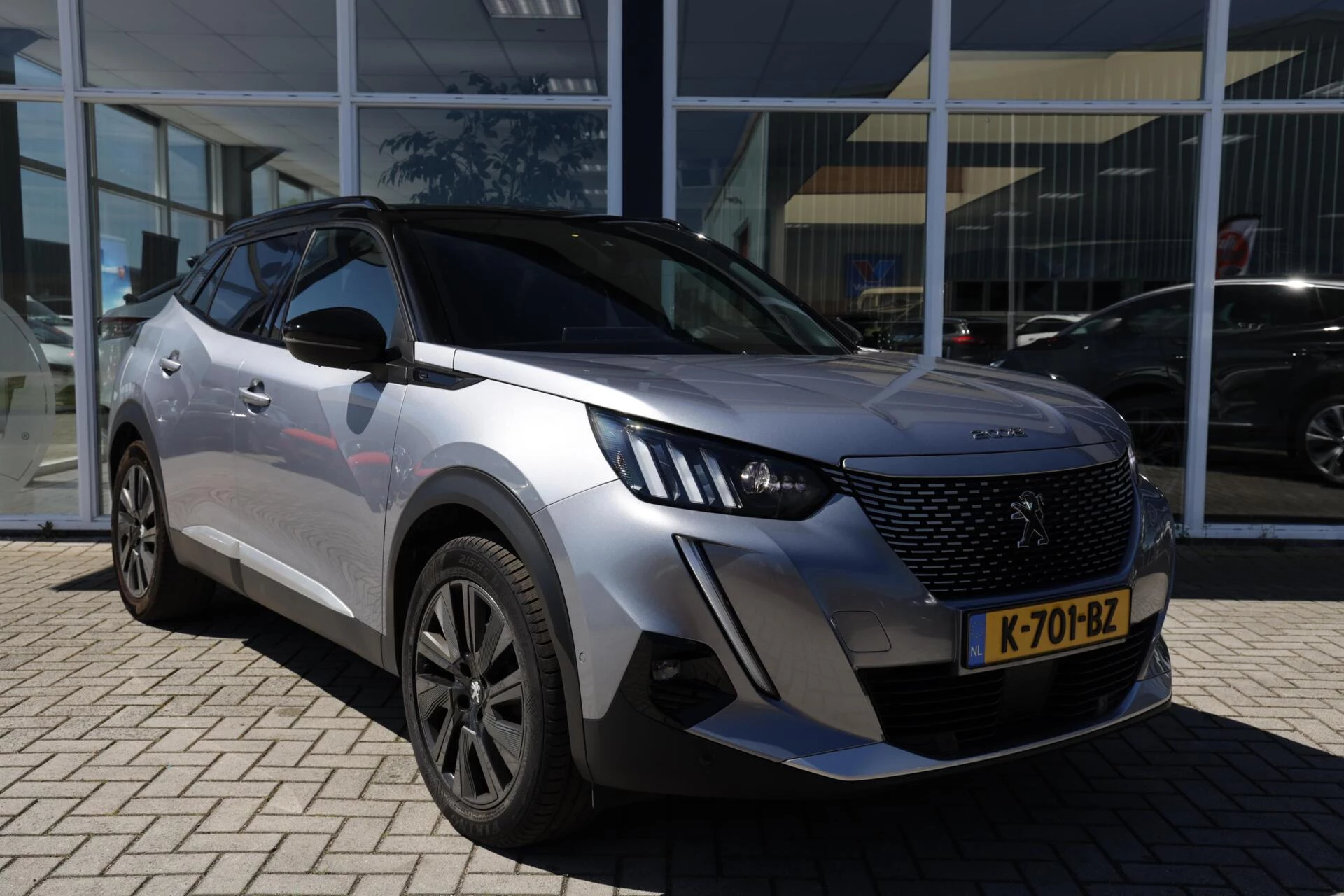 Hoofdafbeelding Peugeot e-2008
