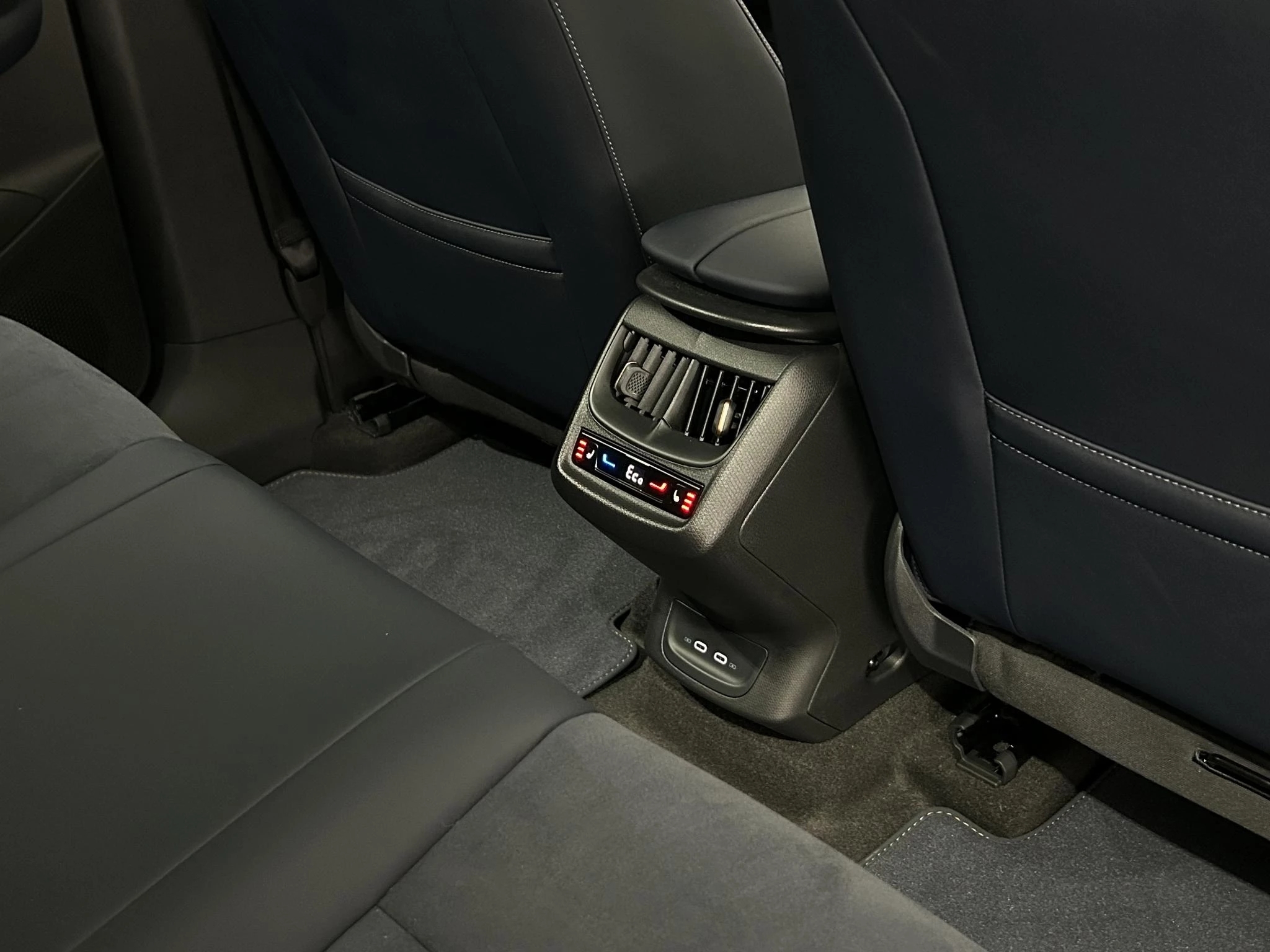 Hoofdafbeelding CUPRA Tavascan