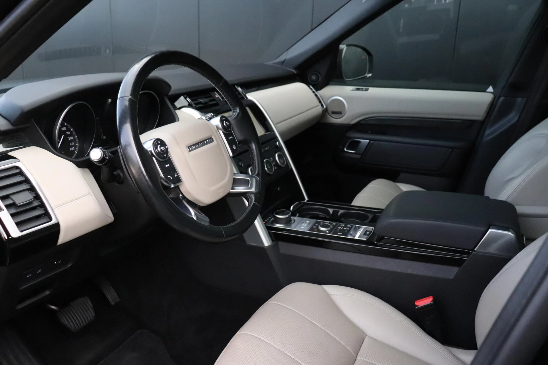 Hoofdafbeelding Land Rover Discovery