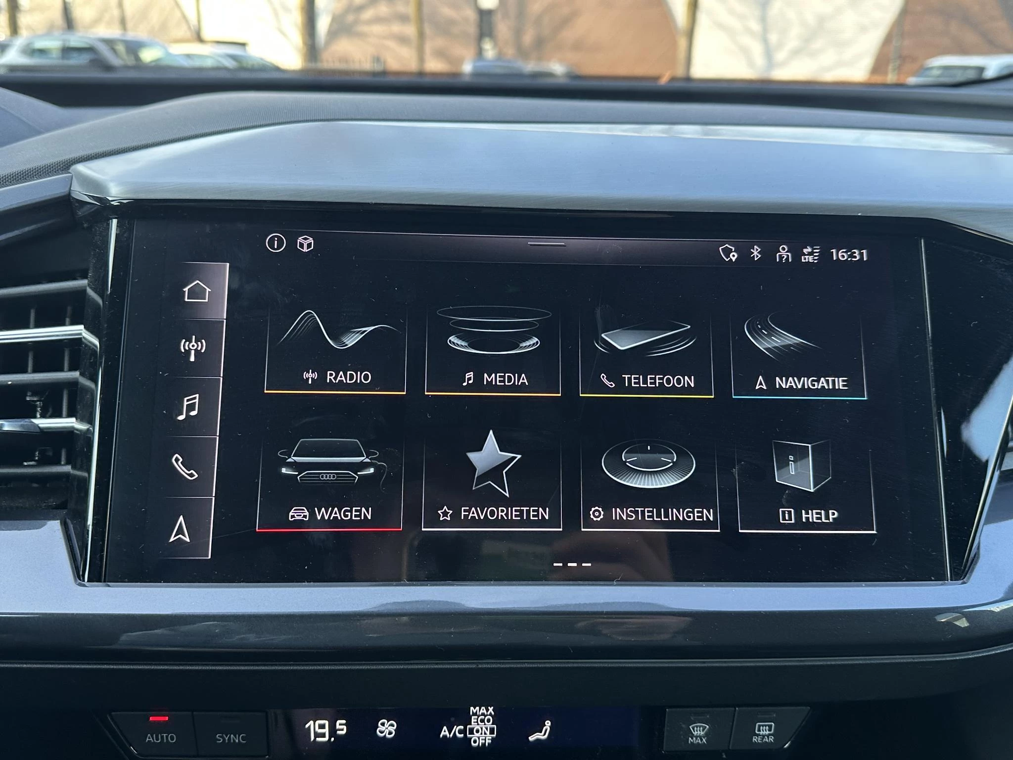 Hoofdafbeelding Audi Q4 Sportback e-tron