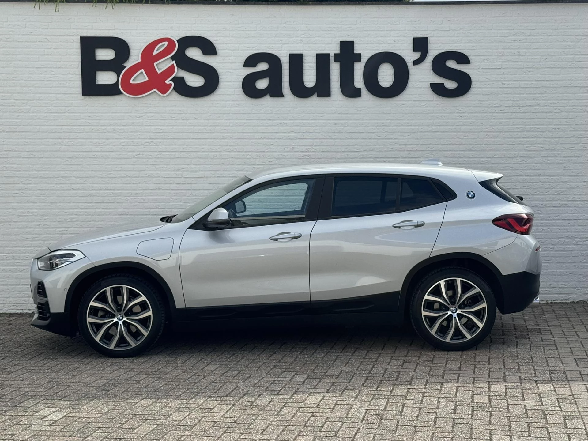 Hoofdafbeelding BMW X2