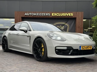 Porsche Panamera Sport Turismo 4.0 Turbo S E-Hybrid Keramisch Panoramadak Sportdesign Sportchrono Vossen 22”LM Krijt Grijs 680 PK!