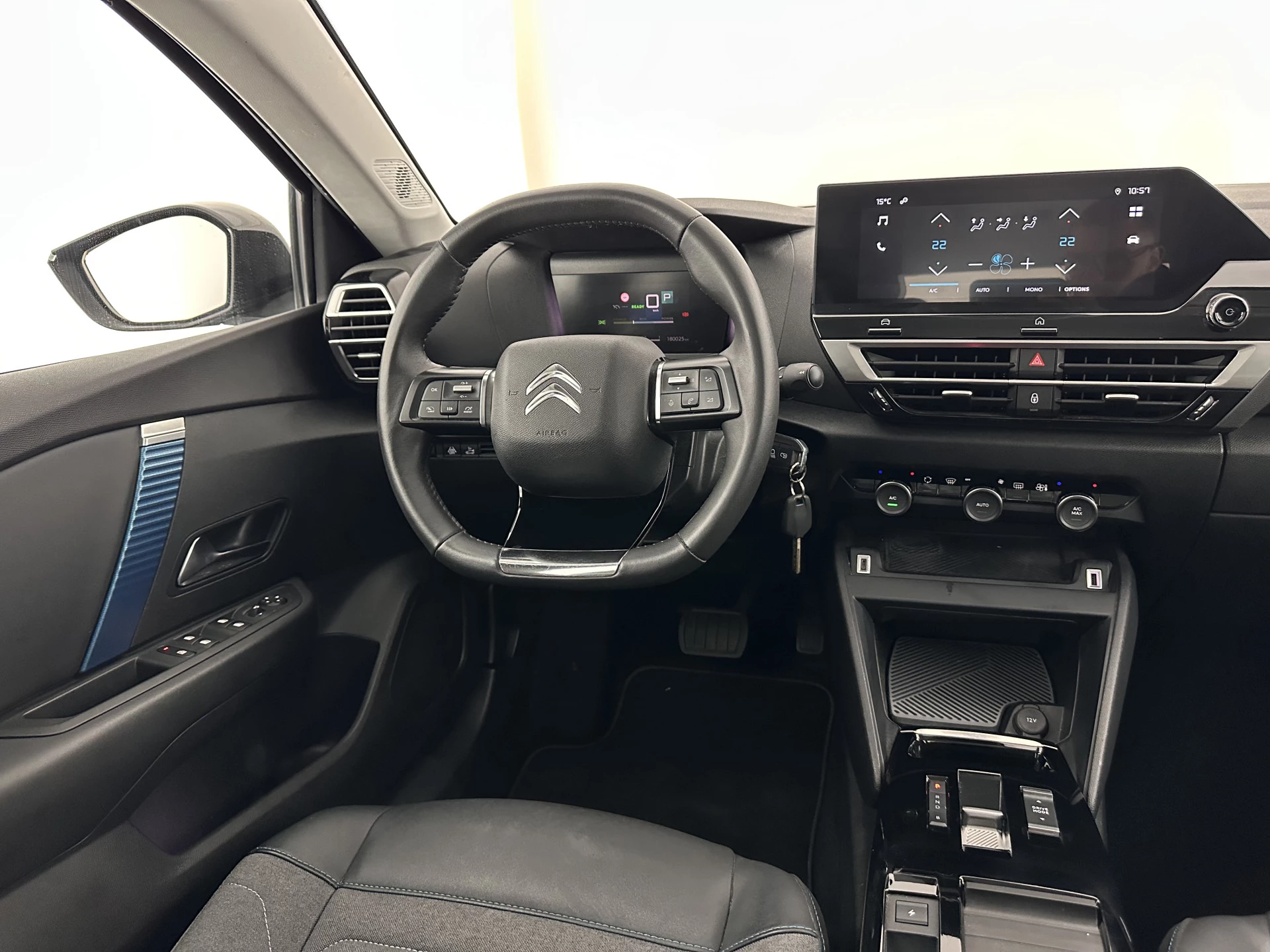 Hoofdafbeelding Citroën ë-C4 X