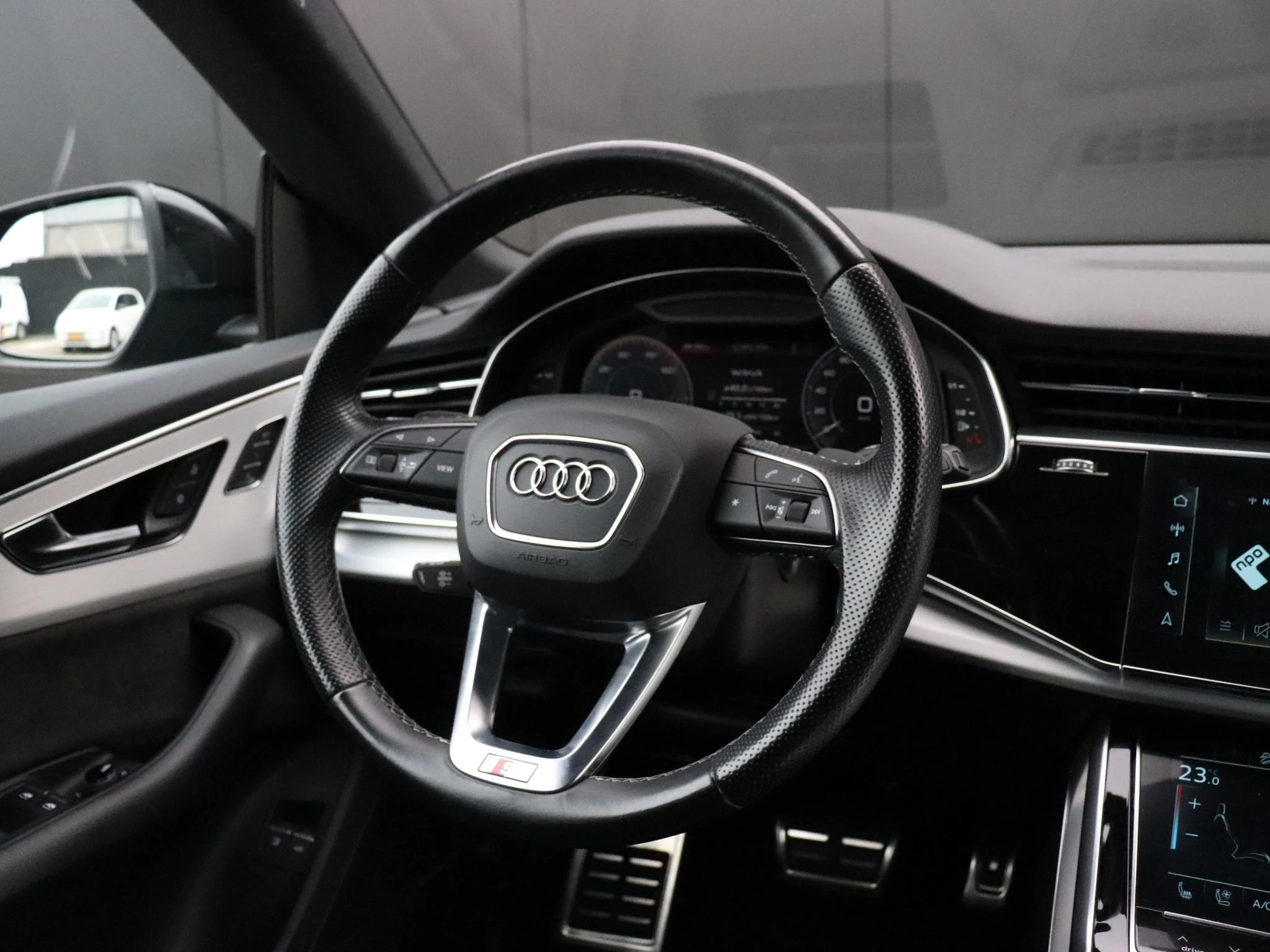 Hoofdafbeelding Audi Q8